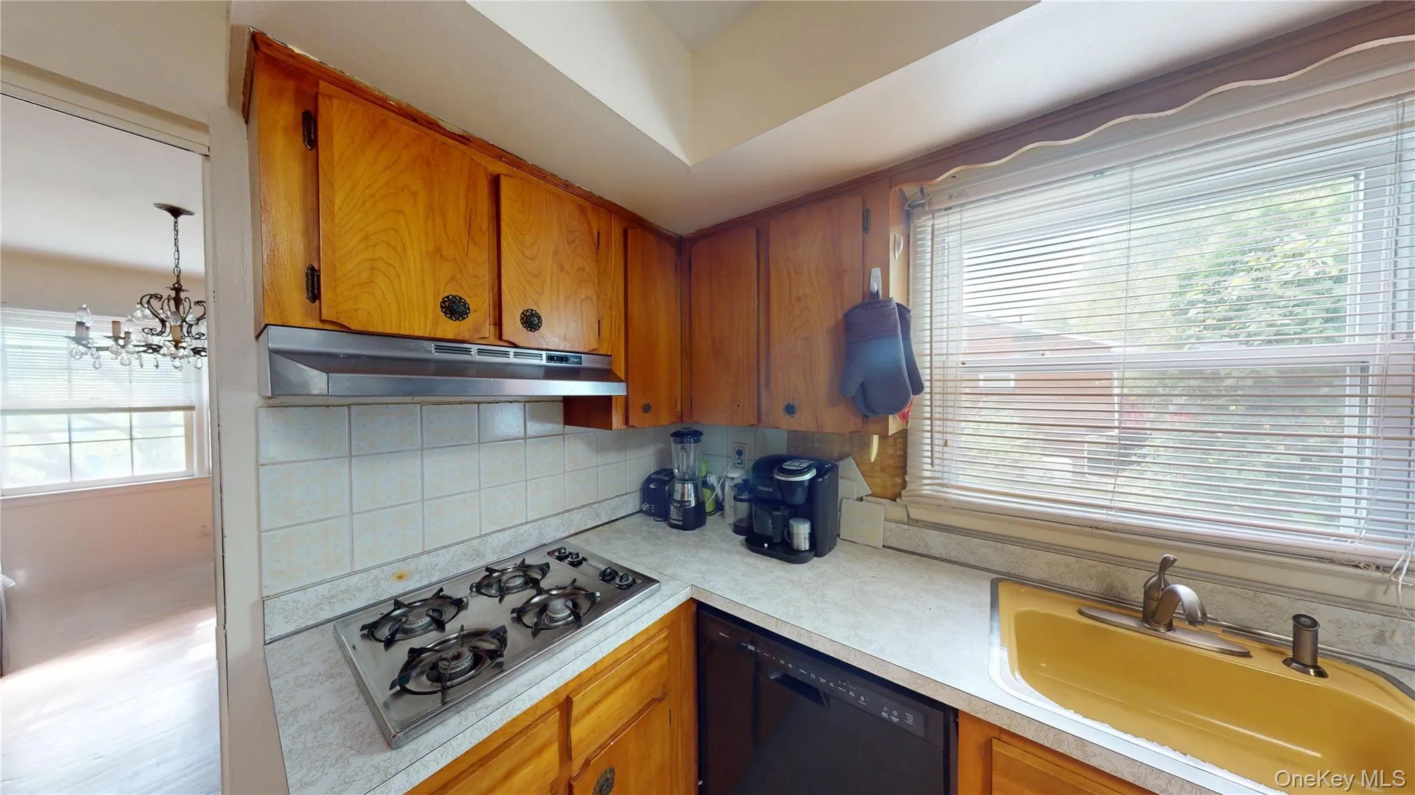 39 Van Terrace, Orangetown, NY, 4 Bedrooms Bedrooms, 9 Rooms Rooms,2 BathroomsBathrooms,Residential,For Rent,Van,0,KEY1016993 39 Van Terrace, Orangetown, NY, 4 Bedrooms Bedrooms, 9 Rooms Rooms,2 BathroomsBathrooms,Residential,For Rent,Van,0,KEY1016993