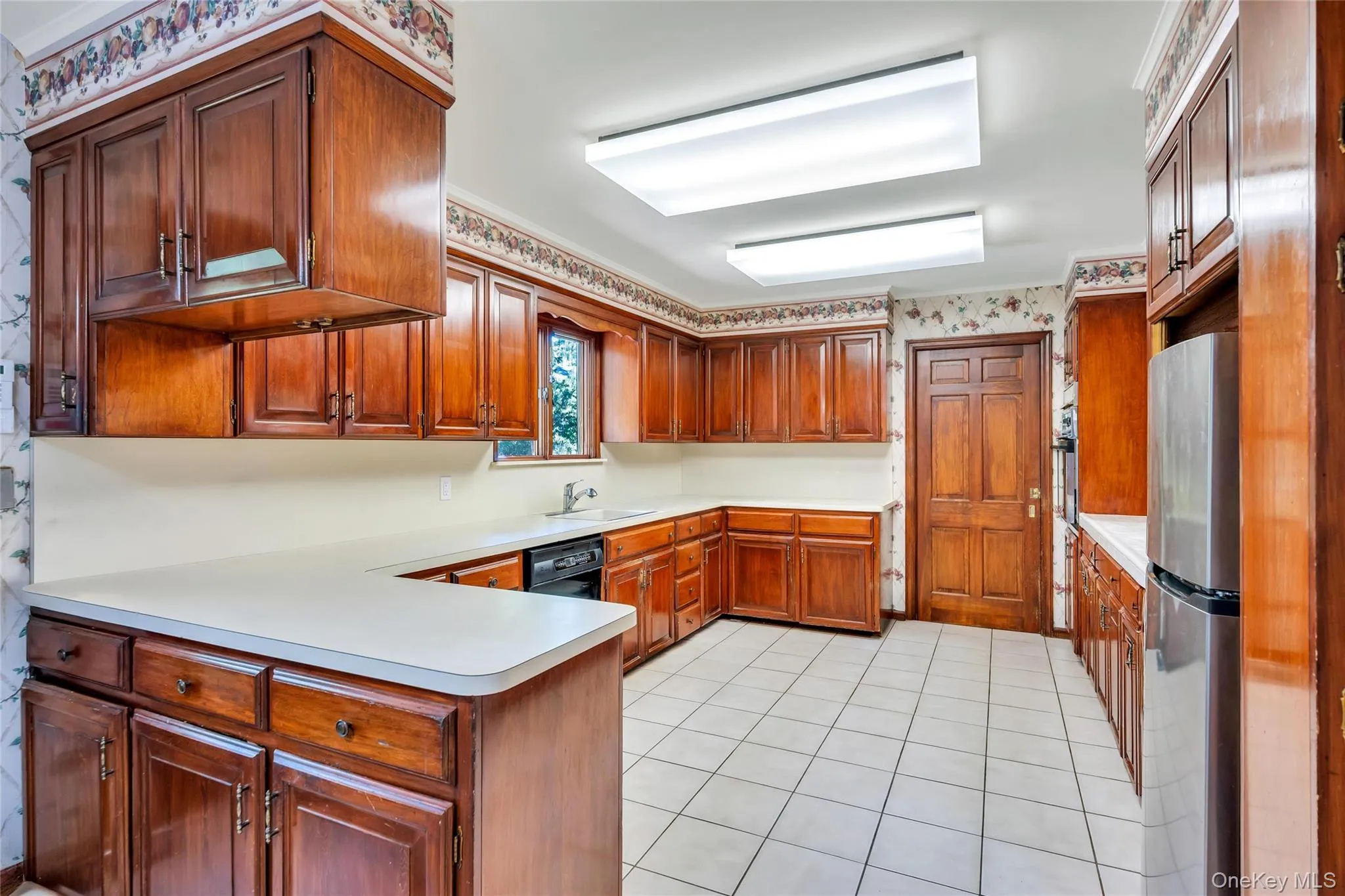 34 Daly Court, Riverhead, NY, 3 Bedrooms Bedrooms, 11 Rooms Rooms,2 BathroomsBathrooms,Residential,For Rent,Daly,0,KEY1016995 34 Daly Court, Riverhead, NY, 3 Bedrooms Bedrooms, 11 Rooms Rooms,2 BathroomsBathrooms,Residential,For Rent,Daly,0,KEY1016995