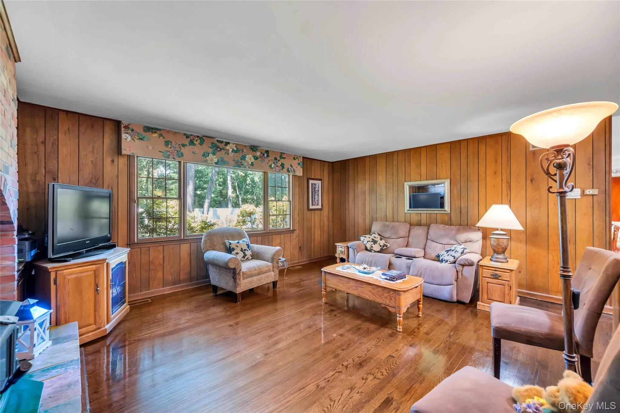 34 Daly Court, Riverhead, NY, 3 Bedrooms Bedrooms, 11 Rooms Rooms,2 BathroomsBathrooms,Residential,For Rent,Daly,0,KEY1016995 34 Daly Court, Riverhead, NY, 3 Bedrooms Bedrooms, 11 Rooms Rooms,2 BathroomsBathrooms,Residential,For Rent,Daly,0,KEY1016995
