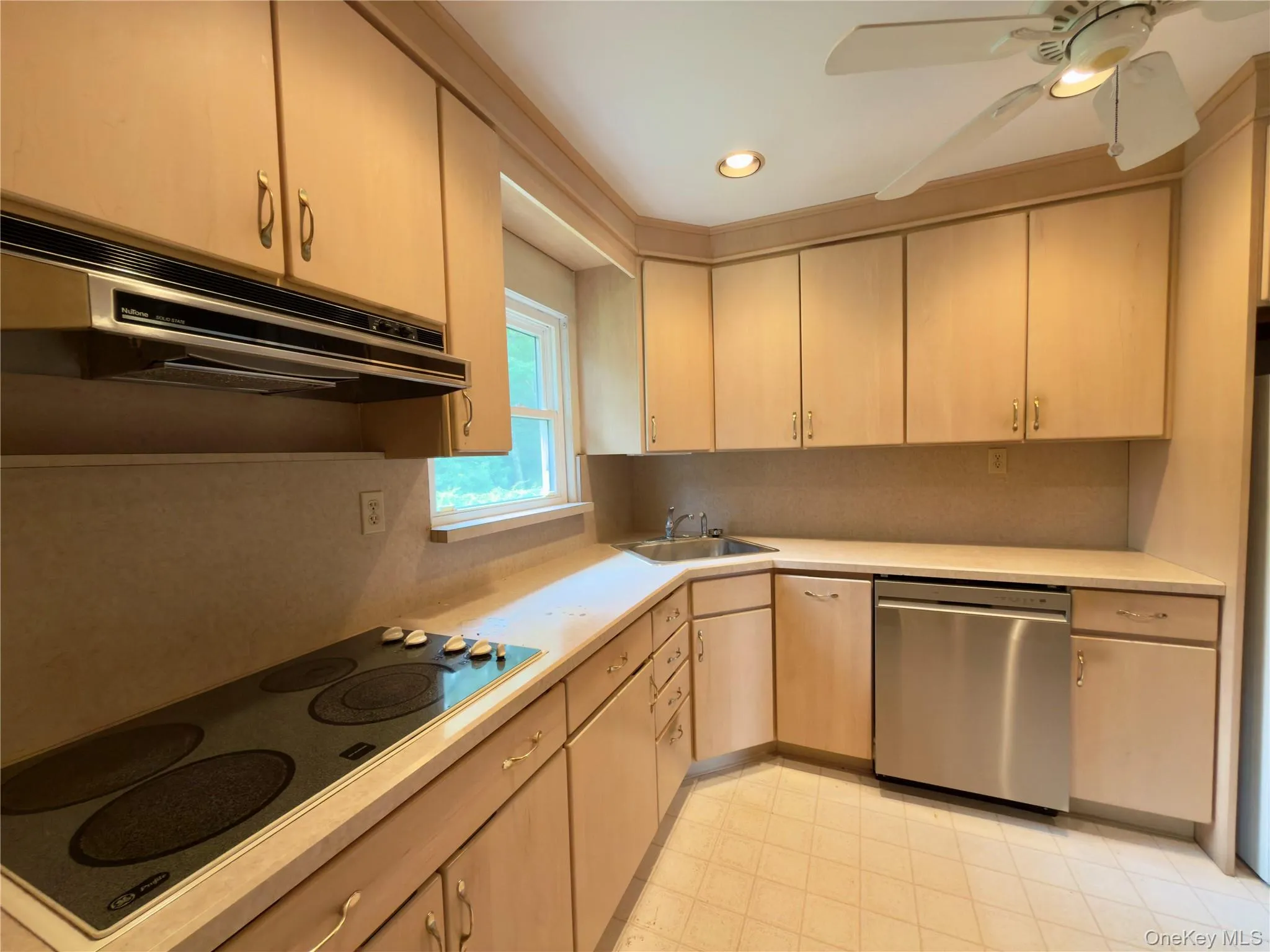 10 Abbie Lane, Hyde Park, NY, 3 Bedrooms Bedrooms, 7 Rooms Rooms,2 BathroomsBathrooms,Residential,For Rent,Abbie,0,1016996 10 Abbie Lane, Hyde Park, NY, 3 Bedrooms Bedrooms, 7 Rooms Rooms,2 BathroomsBathrooms,Residential,For Rent,Abbie,0,1016996