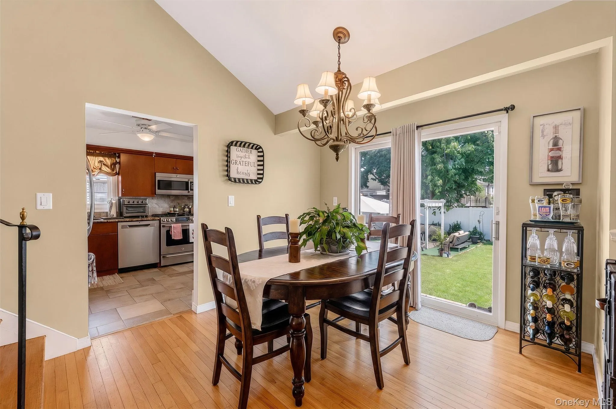 332 Monroe Avenue, Babylon, NY, 4 Bedrooms Bedrooms, 7 Rooms Rooms,1 BathroomBathrooms,Residential,For Rent,Monroe,0,1016998 332 Monroe Avenue, Babylon, NY, 4 Bedrooms Bedrooms, 7 Rooms Rooms,1 BathroomBathrooms,Residential,For Rent,Monroe,0,1016998