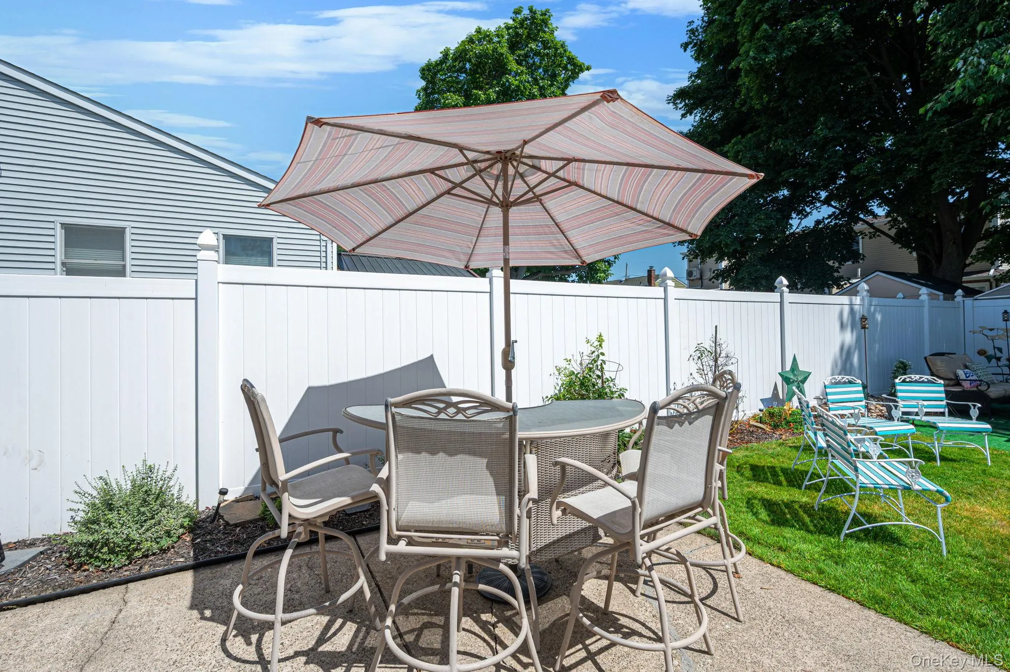 332 Monroe Avenue, Babylon, NY, 4 Bedrooms Bedrooms, 7 Rooms Rooms,1 BathroomBathrooms,Residential,For Rent,Monroe,0,1016998 332 Monroe Avenue, Babylon, NY, 4 Bedrooms Bedrooms, 7 Rooms Rooms,1 BathroomBathrooms,Residential,For Rent,Monroe,0,1016998