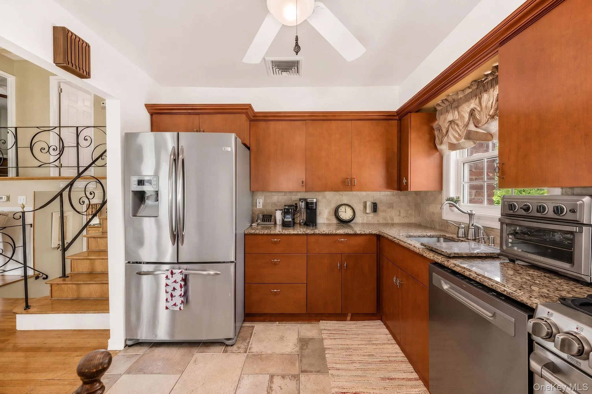 332 Monroe Avenue, Babylon, NY, 4 Bedrooms Bedrooms, 7 Rooms Rooms,1 BathroomBathrooms,Residential,For Rent,Monroe,0,1016998 332 Monroe Avenue, Babylon, NY, 4 Bedrooms Bedrooms, 7 Rooms Rooms,1 BathroomBathrooms,Residential,For Rent,Monroe,0,1016998