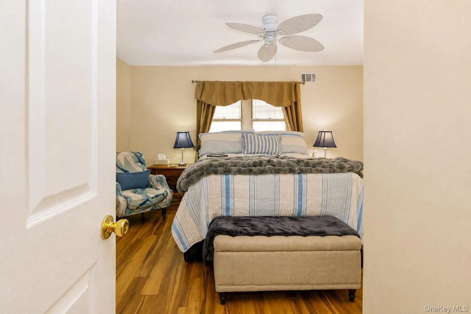 Large bedroom with ceiling fan, double windows and 3 spacious closets Large bedroom with ceiling fan, double windows and 3 spacious closets