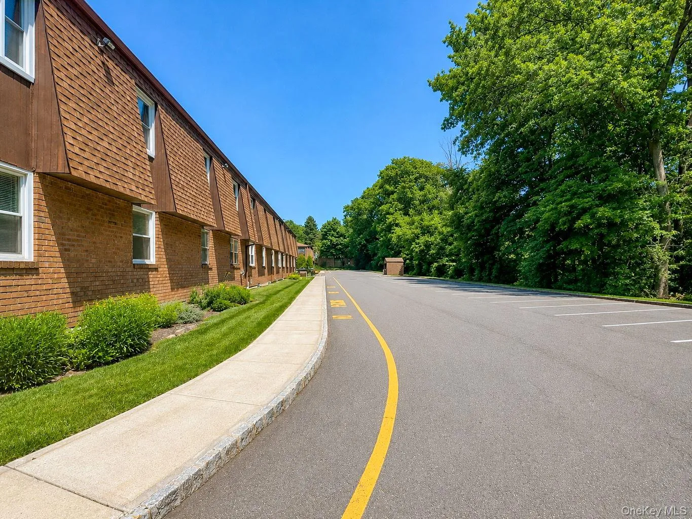 124 New Holland Village, Clarkstown, NY, 1 Bedroom Bedrooms, 4 Rooms Rooms,1 BathroomBathrooms,Residential,For Rent,New Holland Village,0,1017004 124 New Holland Village, Clarkstown, NY, 1 Bedroom Bedrooms, 4 Rooms Rooms,1 BathroomBathrooms,Residential,For Rent,New Holland Village,0,1017004