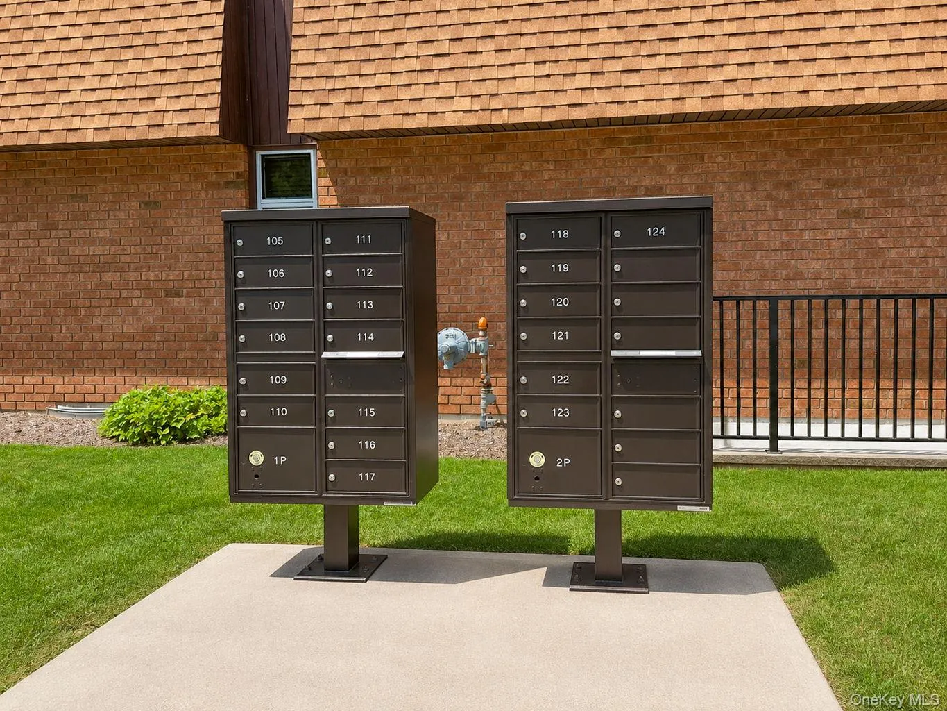 Mailbox right outside unit Mailbox right outside unit