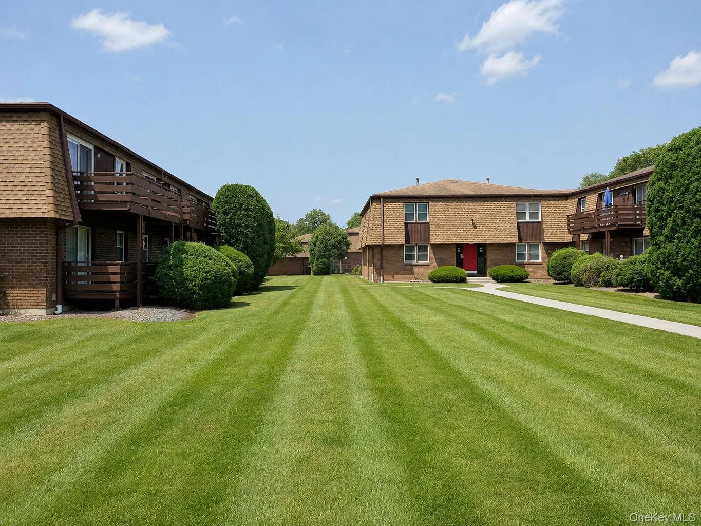 Well maintained lawns Well maintained lawns
