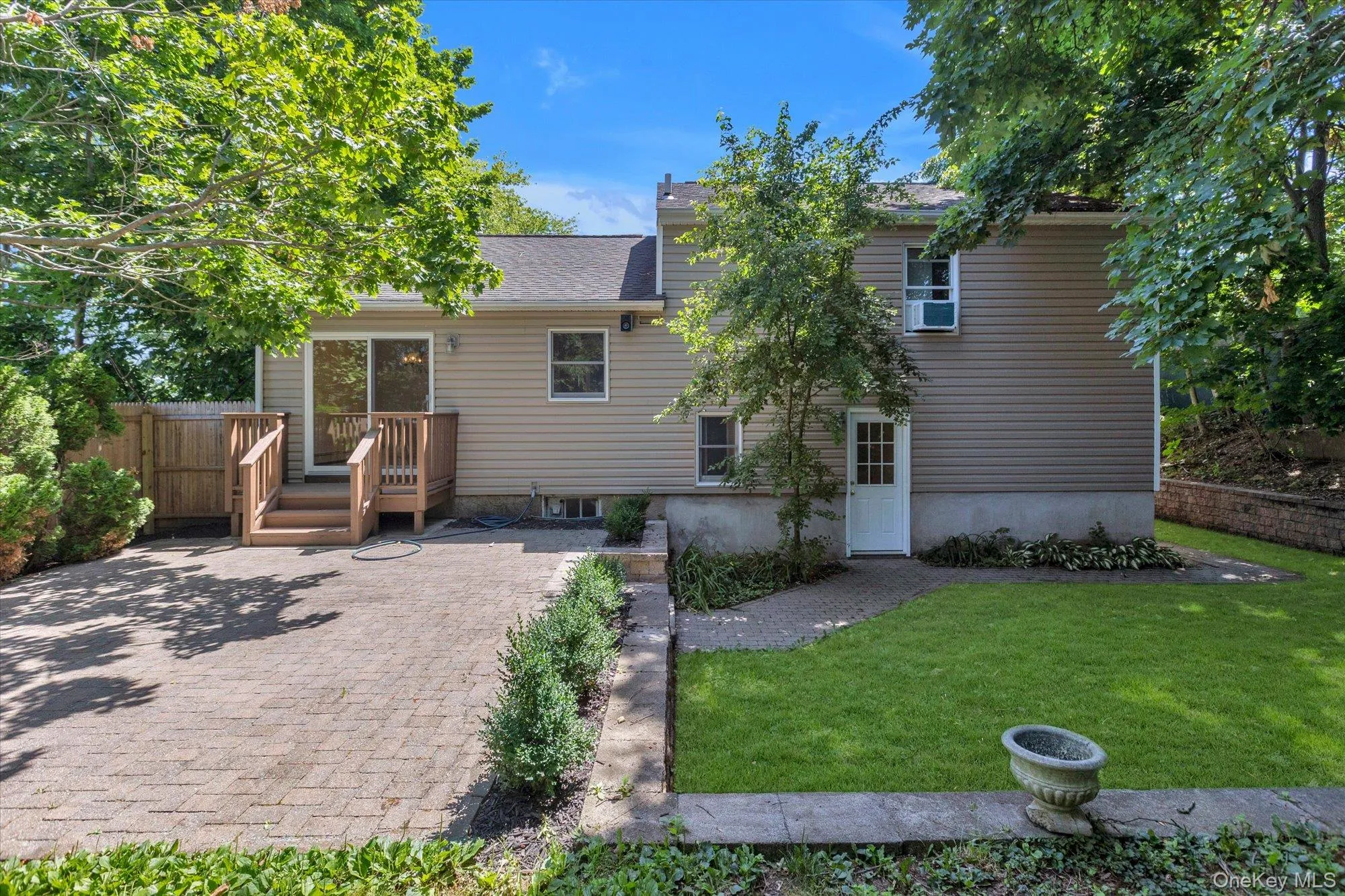 16 Meath Avenue, Huntington, NY, 3 Bedrooms Bedrooms, 7 Rooms Rooms,2 BathroomsBathrooms,Residential,For Rent,Meath,0,1017007 16 Meath Avenue, Huntington, NY, 3 Bedrooms Bedrooms, 7 Rooms Rooms,2 BathroomsBathrooms,Residential,For Rent,Meath,0,1017007