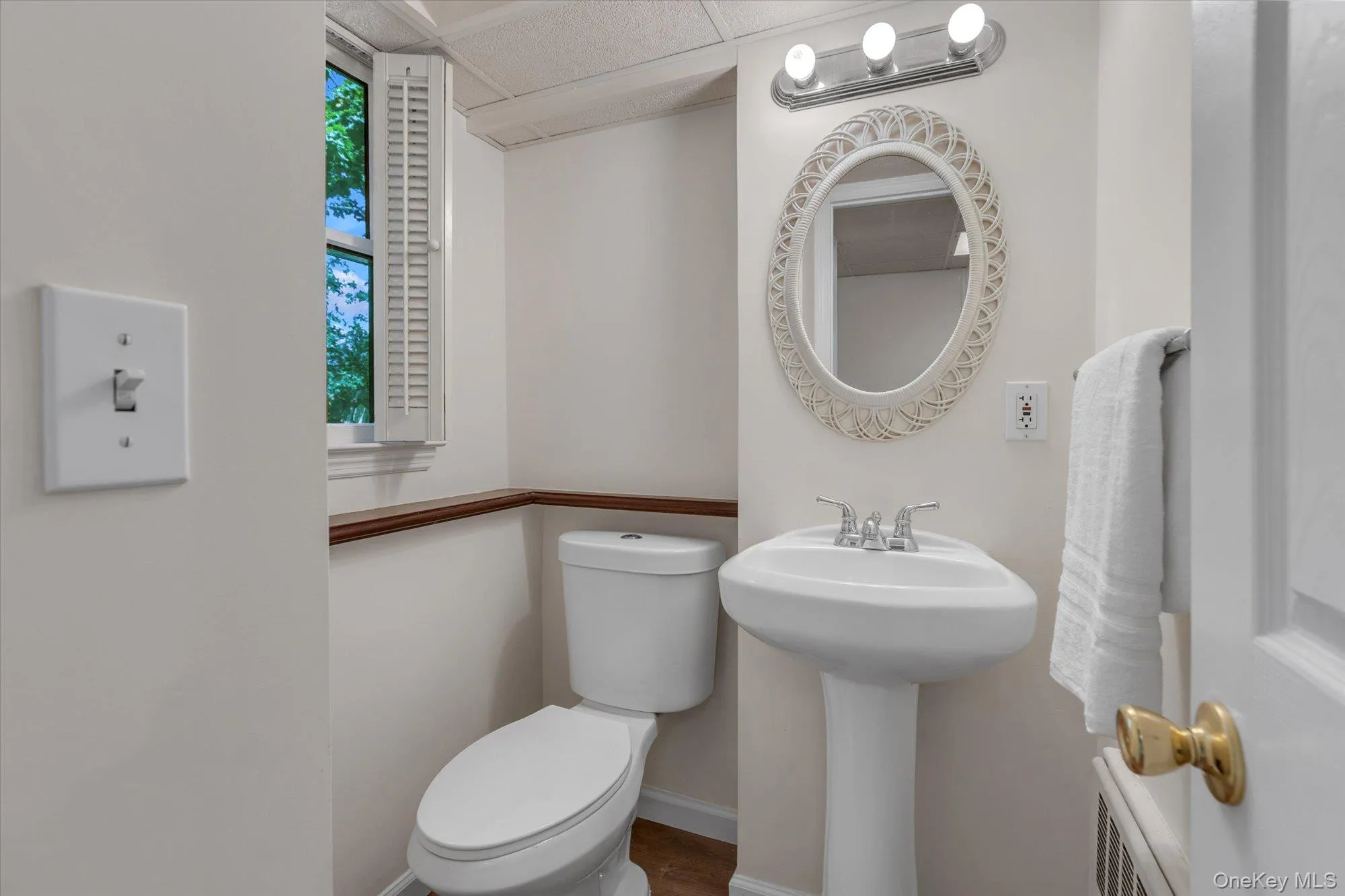 16 Meath Avenue, Huntington, NY, 3 Bedrooms Bedrooms, 7 Rooms Rooms,2 BathroomsBathrooms,Residential,For Rent,Meath,0,1017007 16 Meath Avenue, Huntington, NY, 3 Bedrooms Bedrooms, 7 Rooms Rooms,2 BathroomsBathrooms,Residential,For Rent,Meath,0,1017007