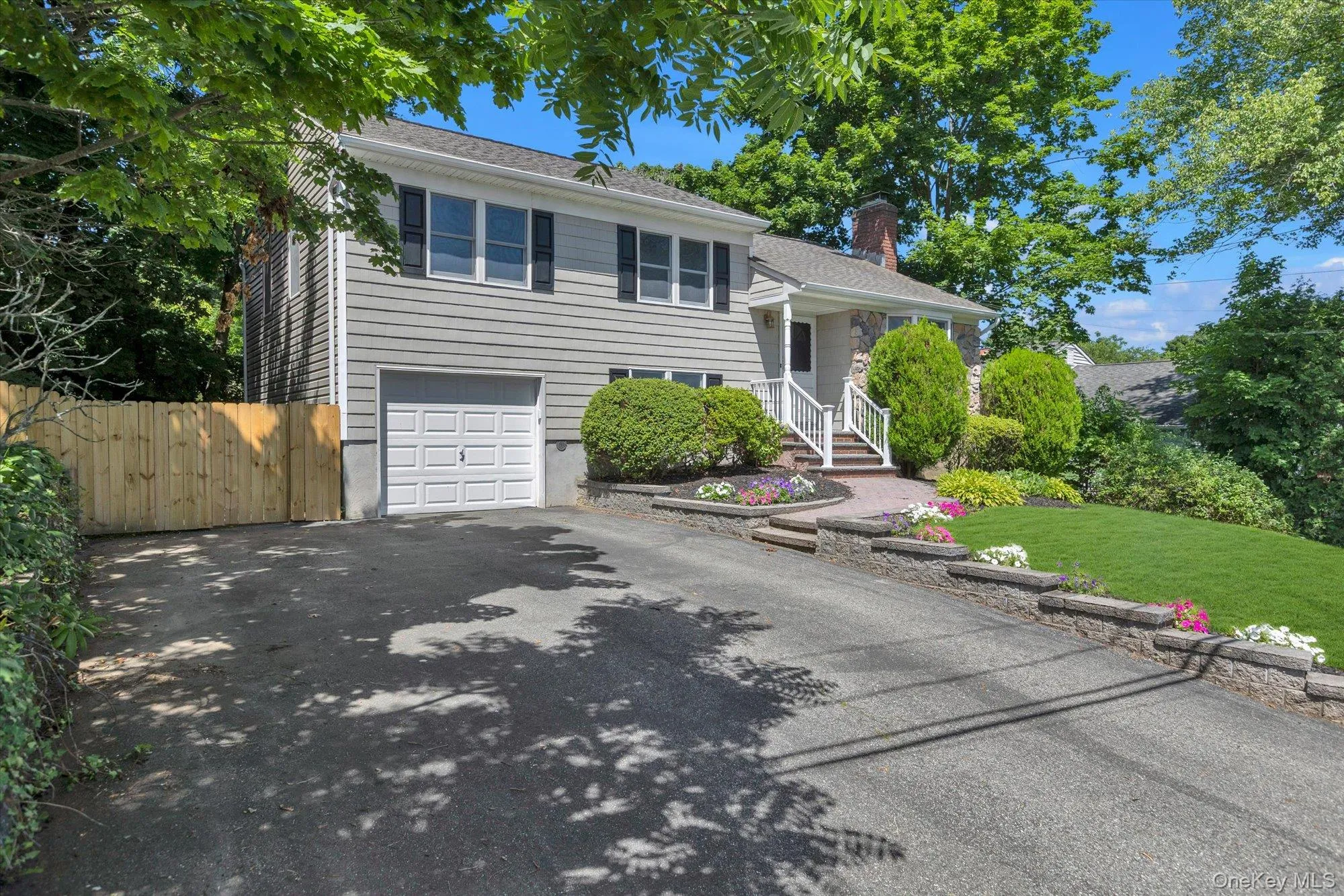 16 Meath Avenue, Huntington, NY, 3 Bedrooms Bedrooms, 7 Rooms Rooms,2 BathroomsBathrooms,Residential,For Rent,Meath,0,1017007 16 Meath Avenue, Huntington, NY, 3 Bedrooms Bedrooms, 7 Rooms Rooms,2 BathroomsBathrooms,Residential,For Rent,Meath,0,1017007