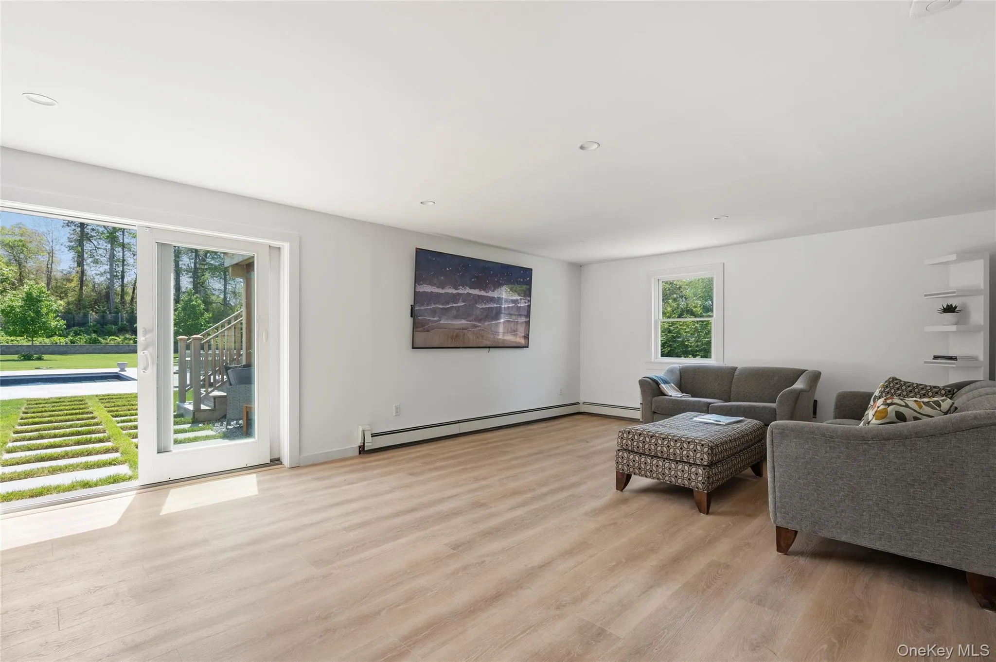 78 North Road, Southampton, NY, 4 Bedrooms Bedrooms, 6 Rooms Rooms,2 BathroomsBathrooms,Residential Lease,For Rent,North,0,1017009 78 North Road, Southampton, NY, 4 Bedrooms Bedrooms, 6 Rooms Rooms,2 BathroomsBathrooms,Residential Lease,For Rent,North,0,1017009