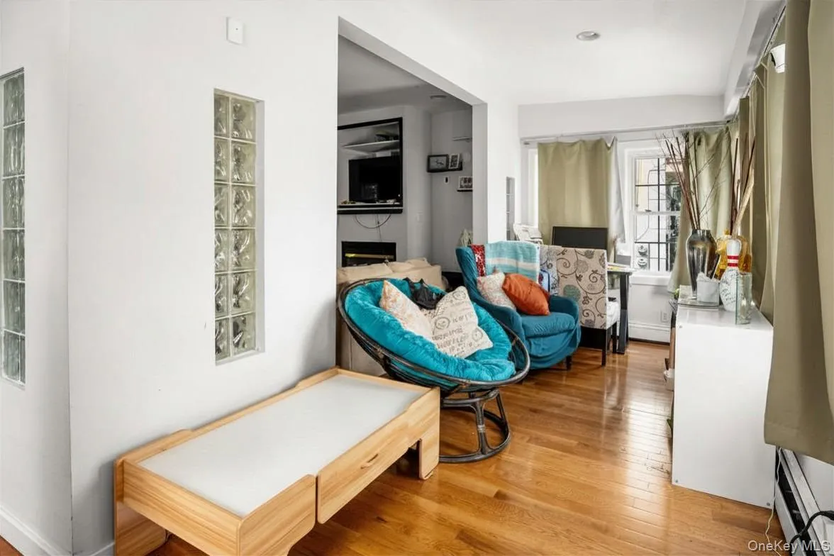 16960 144th Road, New York, NY, 3 Bedrooms Bedrooms, 8 Rooms Rooms,2 BathroomsBathrooms,Residential,For Rent,144th,0,1017010 16960 144th Road, New York, NY, 3 Bedrooms Bedrooms, 8 Rooms Rooms,2 BathroomsBathrooms,Residential,For Rent,144th,0,1017010