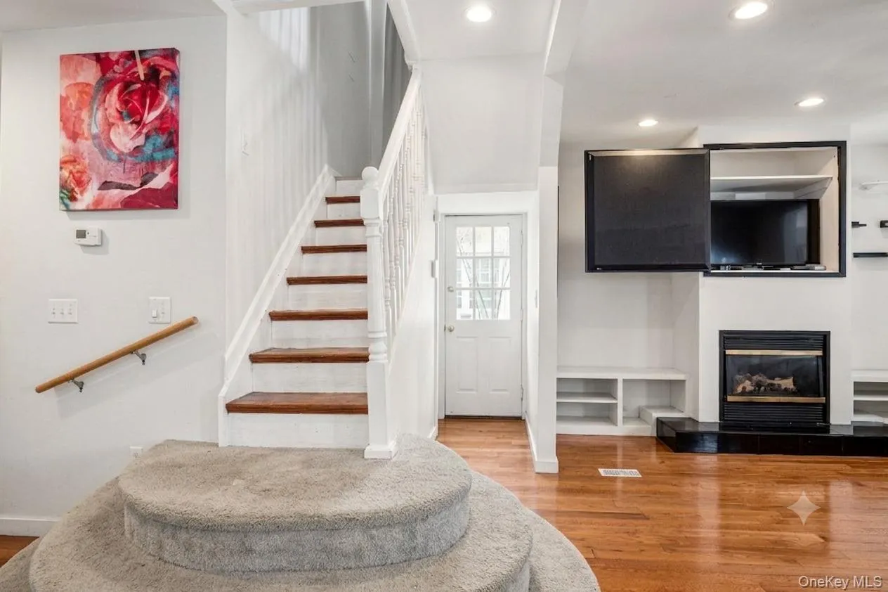 16960 144th Road, New York, NY, 3 Bedrooms Bedrooms, 8 Rooms Rooms,2 BathroomsBathrooms,Residential,For Rent,144th,0,1017010 16960 144th Road, New York, NY, 3 Bedrooms Bedrooms, 8 Rooms Rooms,2 BathroomsBathrooms,Residential,For Rent,144th,0,1017010