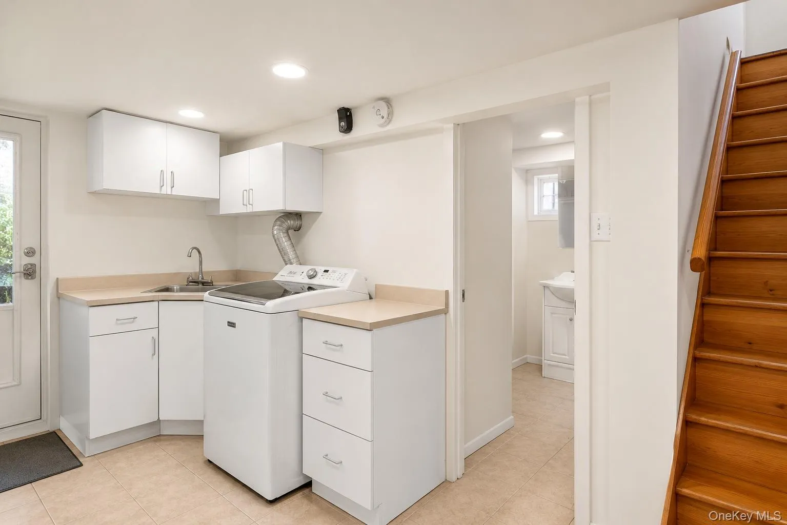 16960 144th Road, New York, NY, 3 Bedrooms Bedrooms, 8 Rooms Rooms,2 BathroomsBathrooms,Residential,For Rent,144th,0,1017010 16960 144th Road, New York, NY, 3 Bedrooms Bedrooms, 8 Rooms Rooms,2 BathroomsBathrooms,Residential,For Rent,144th,0,1017010