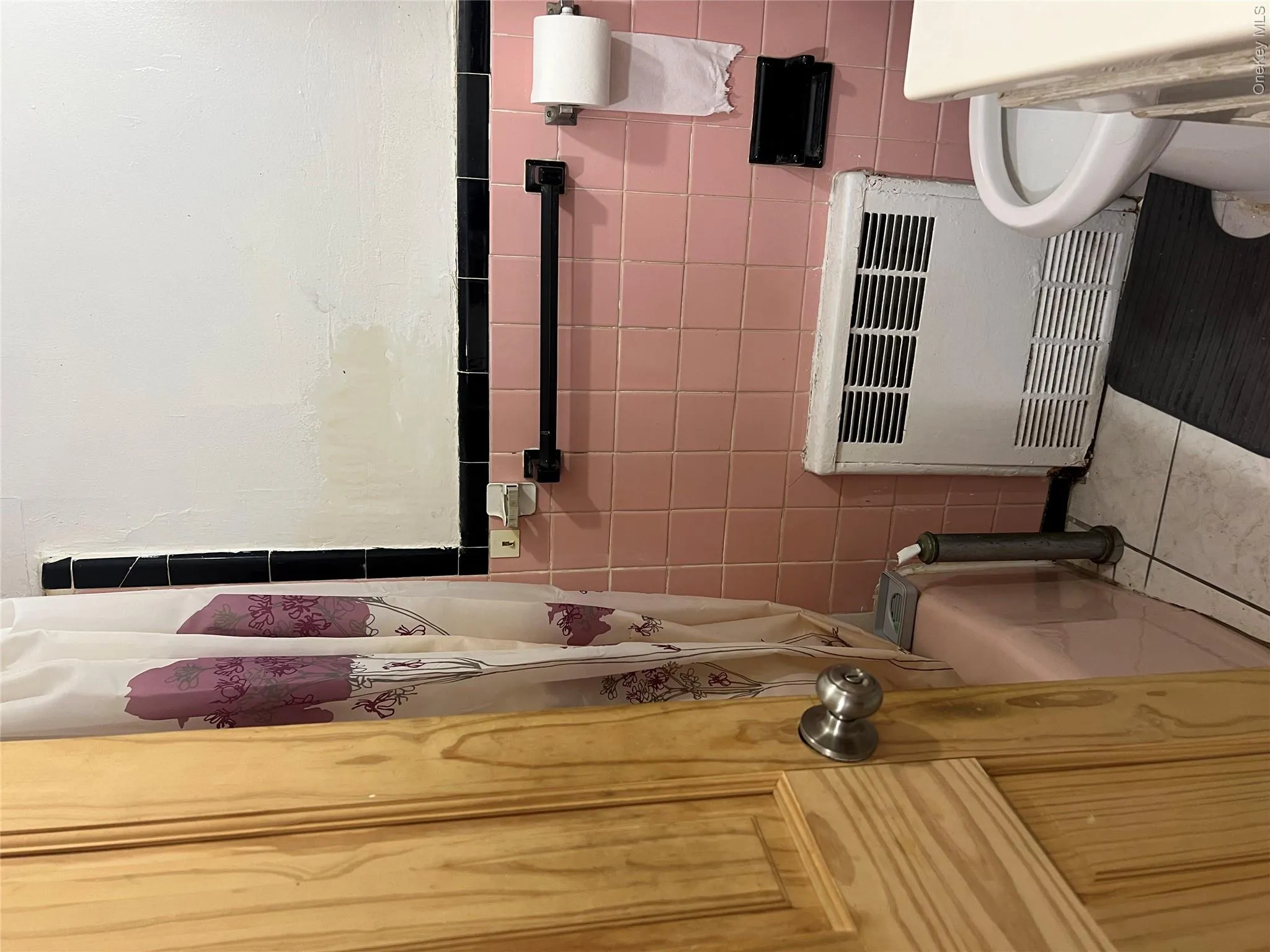 34-25 24 Street, New York, NY, 6 Bedrooms Bedrooms, 15 Rooms Rooms,3 BathroomsBathrooms,Residential,For Rent,24,0,1017016 34-25 24 Street, New York, NY, 6 Bedrooms Bedrooms, 15 Rooms Rooms,3 BathroomsBathrooms,Residential,For Rent,24,0,1017016