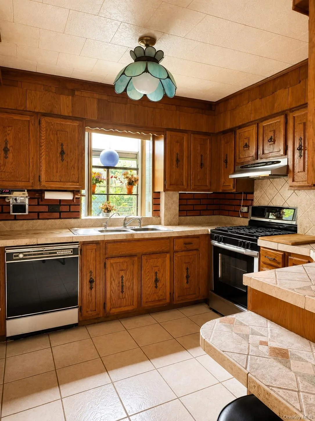 9 Smith Street, Thompson, NY, 3 Bedrooms Bedrooms, 8 Rooms Rooms,2 BathroomsBathrooms,Residential,For Rent,Smith,0,1017017 9 Smith Street, Thompson, NY, 3 Bedrooms Bedrooms, 8 Rooms Rooms,2 BathroomsBathrooms,Residential,For Rent,Smith,0,1017017