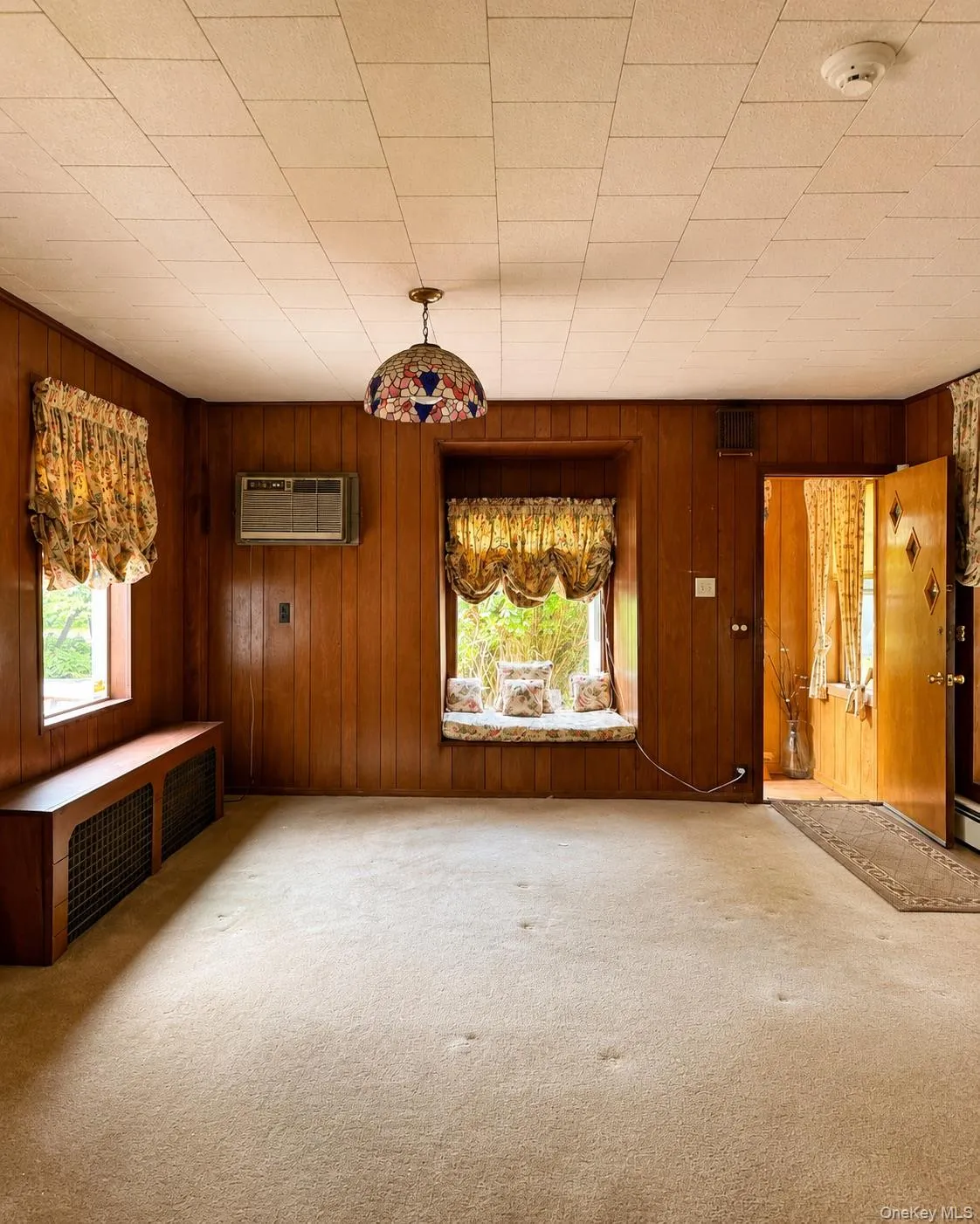 9 Smith Street, Thompson, NY, 3 Bedrooms Bedrooms, 8 Rooms Rooms,2 BathroomsBathrooms,Residential,For Rent,Smith,0,1017017 9 Smith Street, Thompson, NY, 3 Bedrooms Bedrooms, 8 Rooms Rooms,2 BathroomsBathrooms,Residential,For Rent,Smith,0,1017017