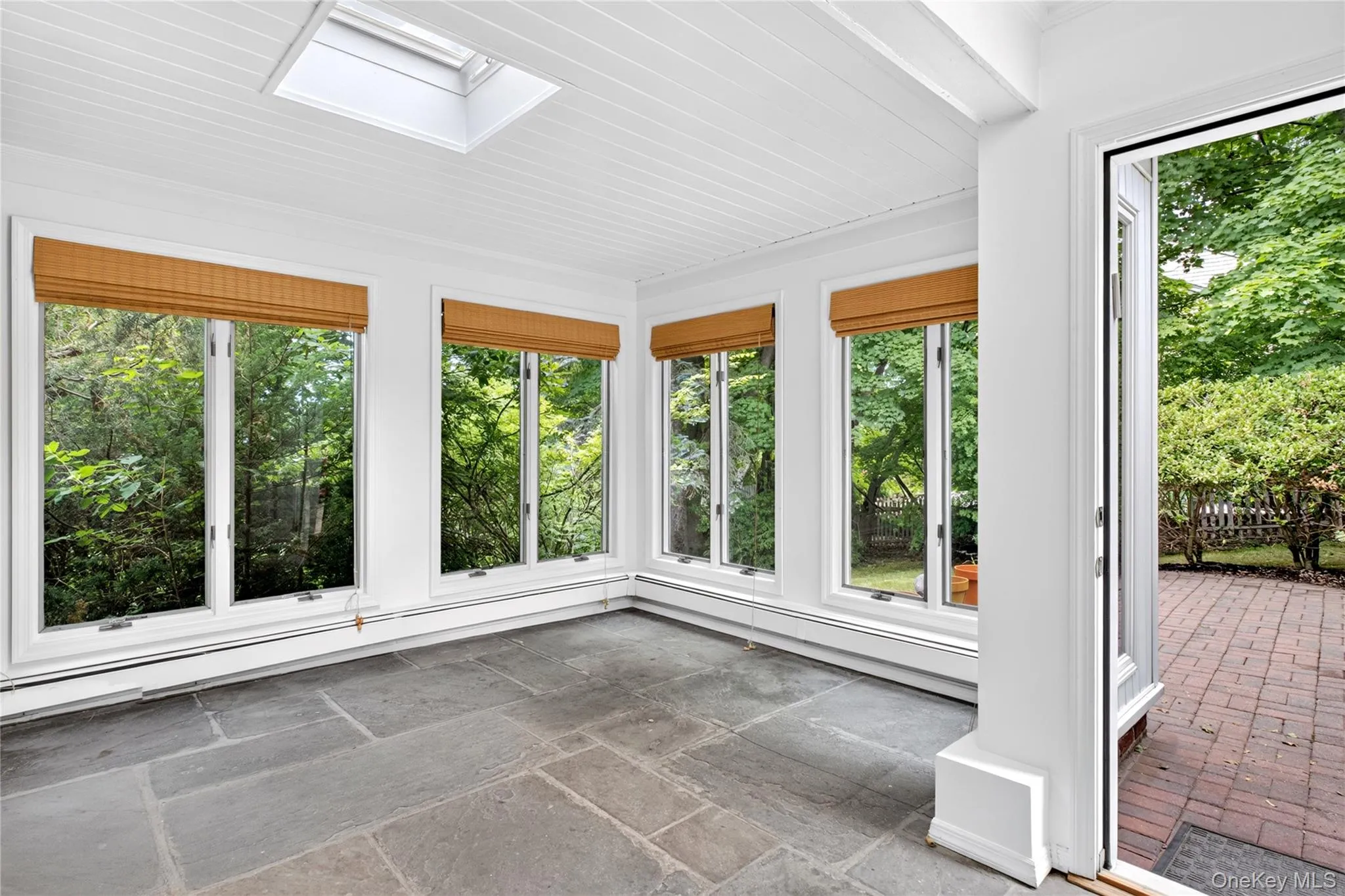 10 Ridge Drive, North Hempstead, NY, 4 Bedrooms Bedrooms, 8 Rooms Rooms,2 BathroomsBathrooms,Residential,For Rent,Ridge,0,1017018 10 Ridge Drive, North Hempstead, NY, 4 Bedrooms Bedrooms, 8 Rooms Rooms,2 BathroomsBathrooms,Residential,For Rent,Ridge,0,1017018