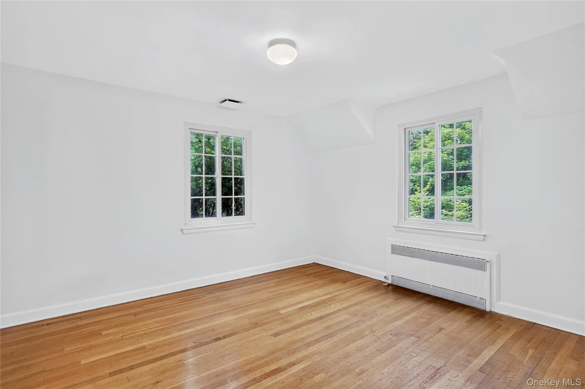 10 Ridge Drive, North Hempstead, NY, 4 Bedrooms Bedrooms, 8 Rooms Rooms,2 BathroomsBathrooms,Residential,For Rent,Ridge,0,1017018 10 Ridge Drive, North Hempstead, NY, 4 Bedrooms Bedrooms, 8 Rooms Rooms,2 BathroomsBathrooms,Residential,For Rent,Ridge,0,1017018