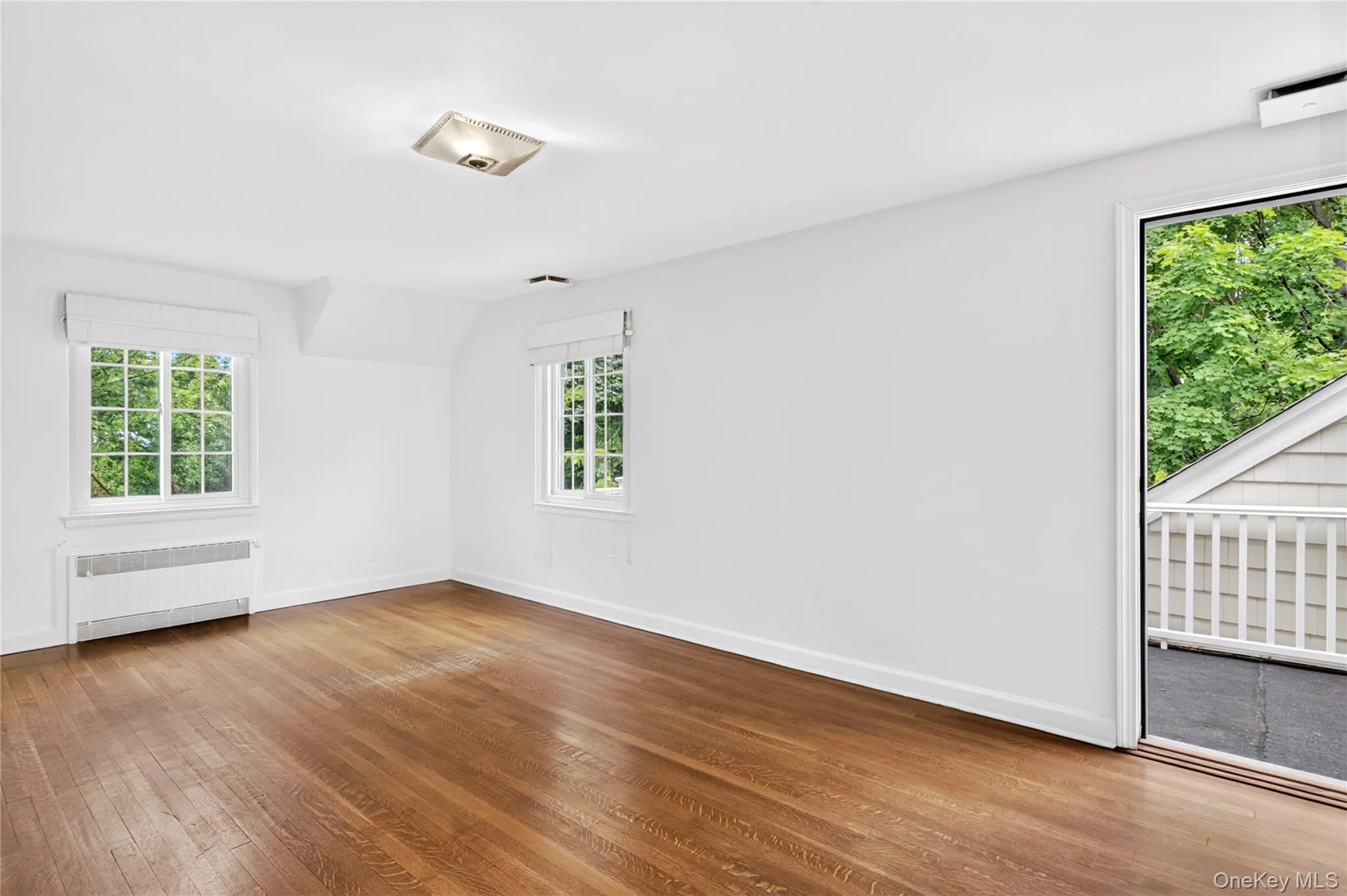 10 Ridge Drive, North Hempstead, NY, 4 Bedrooms Bedrooms, 8 Rooms Rooms,2 BathroomsBathrooms,Residential,For Rent,Ridge,0,1017018 10 Ridge Drive, North Hempstead, NY, 4 Bedrooms Bedrooms, 8 Rooms Rooms,2 BathroomsBathrooms,Residential,For Rent,Ridge,0,1017018