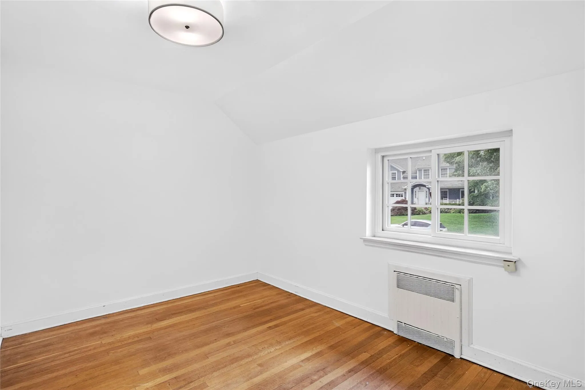 10 Ridge Drive, North Hempstead, NY, 4 Bedrooms Bedrooms, 8 Rooms Rooms,2 BathroomsBathrooms,Residential,For Rent,Ridge,0,1017018 10 Ridge Drive, North Hempstead, NY, 4 Bedrooms Bedrooms, 8 Rooms Rooms,2 BathroomsBathrooms,Residential,For Rent,Ridge,0,1017018