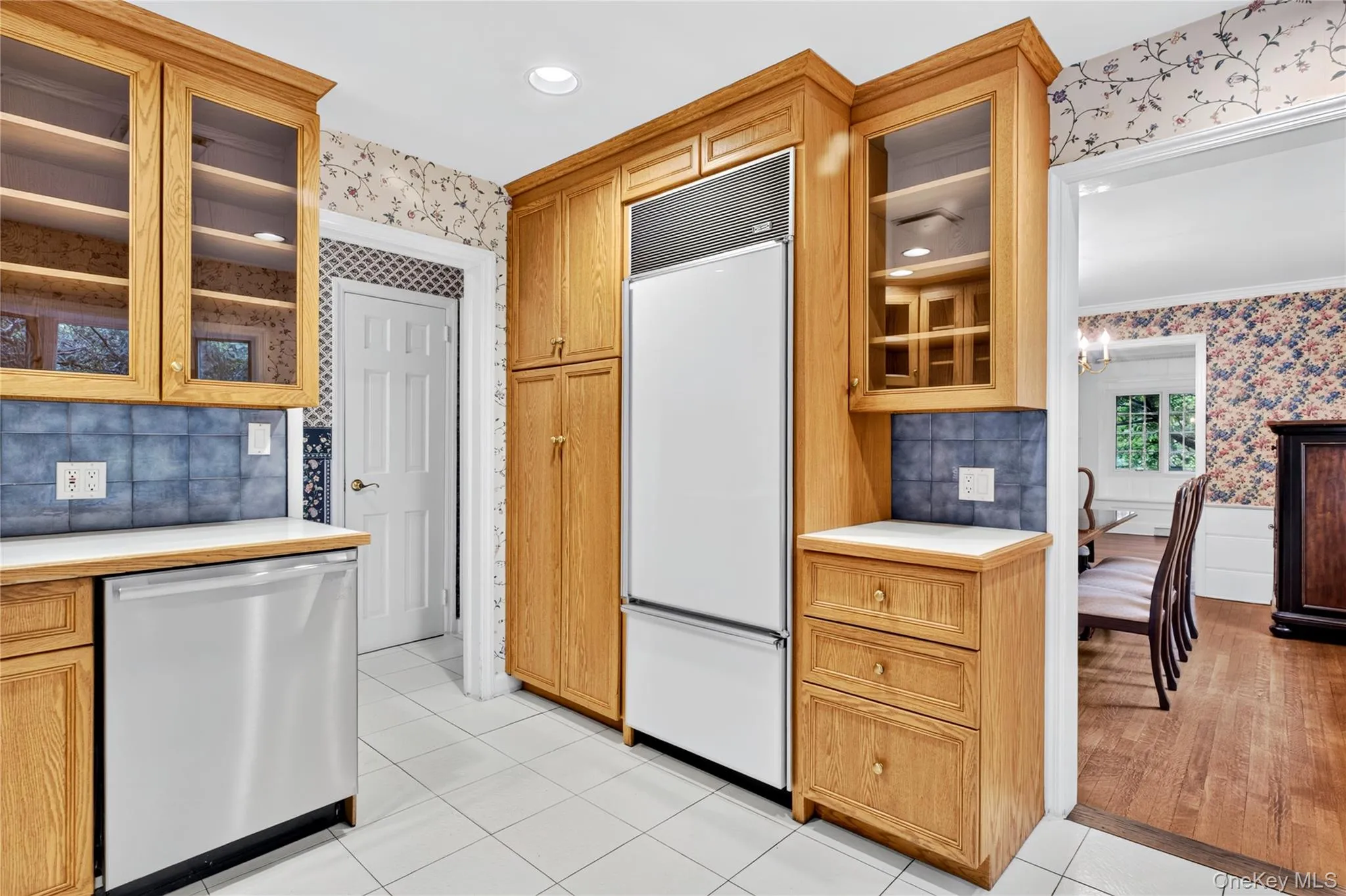 10 Ridge Drive, North Hempstead, NY, 4 Bedrooms Bedrooms, 8 Rooms Rooms,2 BathroomsBathrooms,Residential,For Rent,Ridge,0,1017018 10 Ridge Drive, North Hempstead, NY, 4 Bedrooms Bedrooms, 8 Rooms Rooms,2 BathroomsBathrooms,Residential,For Rent,Ridge,0,1017018