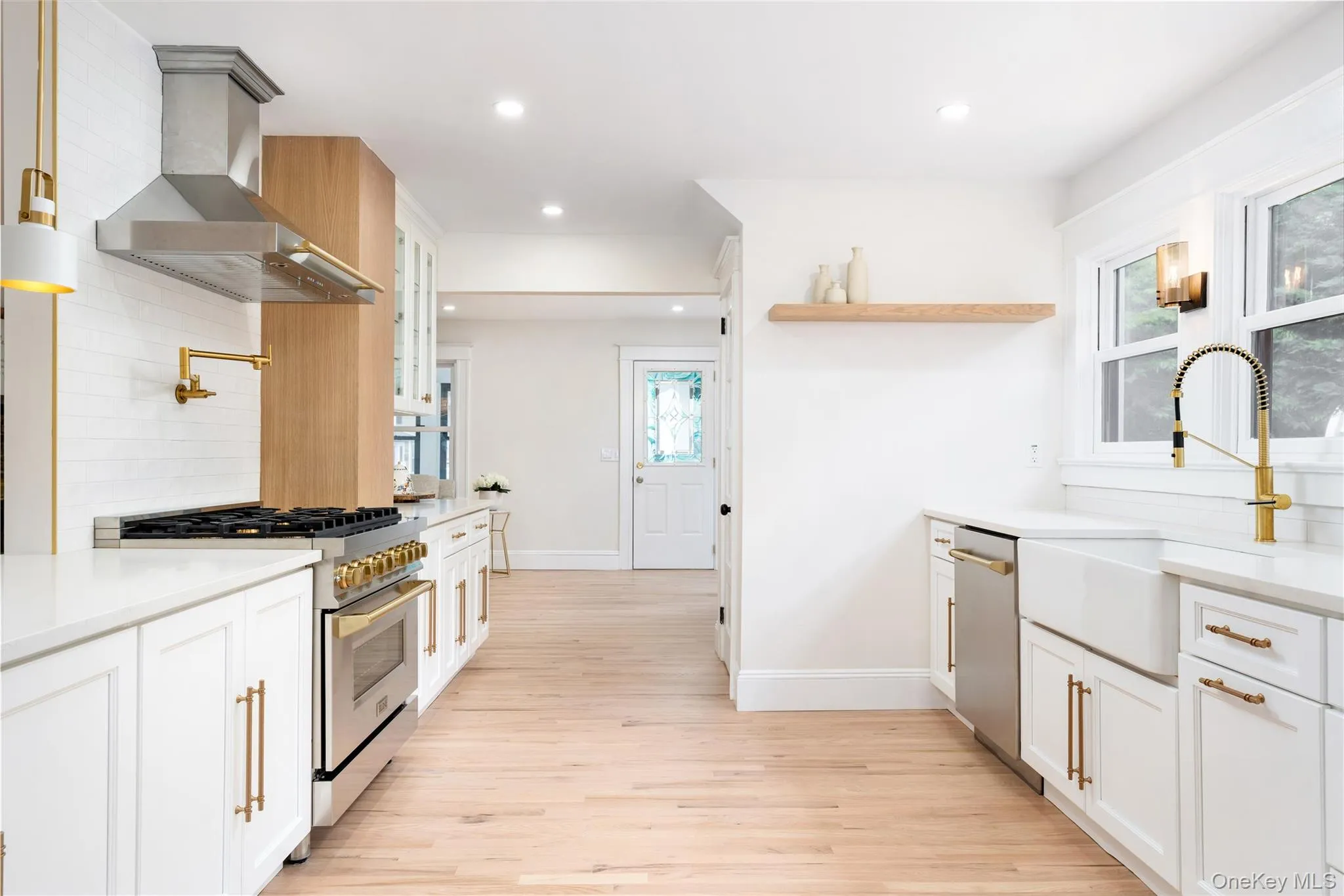 85 Garfield Avenue, Islip, NY, 3 Bedrooms Bedrooms, 11 Rooms Rooms,3 BathroomsBathrooms,Residential,For Rent,Garfield,0,1017020 85 Garfield Avenue, Islip, NY, 3 Bedrooms Bedrooms, 11 Rooms Rooms,3 BathroomsBathrooms,Residential,For Rent,Garfield,0,1017020
