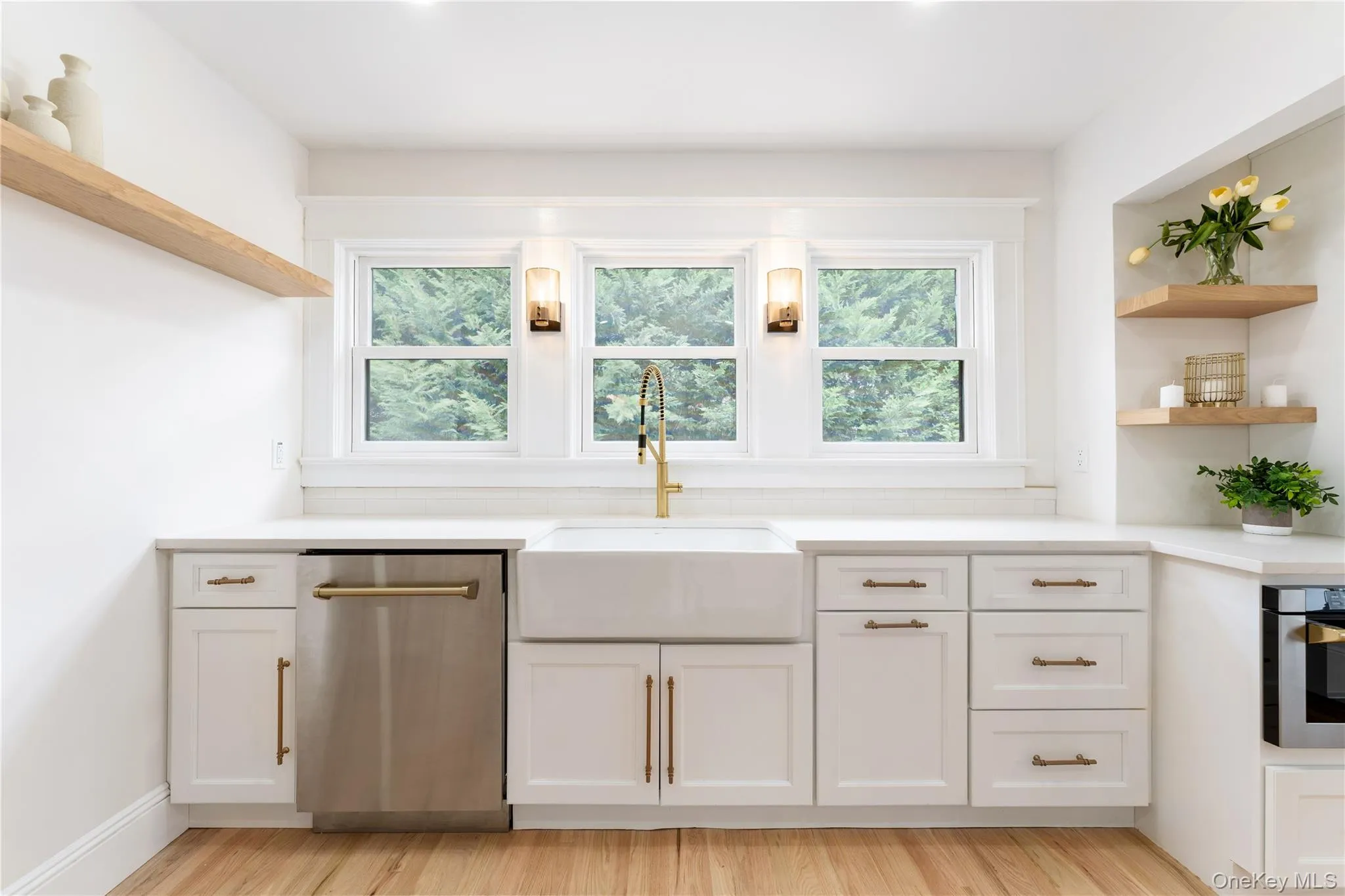 85 Garfield Avenue, Islip, NY, 3 Bedrooms Bedrooms, 11 Rooms Rooms,3 BathroomsBathrooms,Residential,For Rent,Garfield,0,1017020 85 Garfield Avenue, Islip, NY, 3 Bedrooms Bedrooms, 11 Rooms Rooms,3 BathroomsBathrooms,Residential,For Rent,Garfield,0,1017020