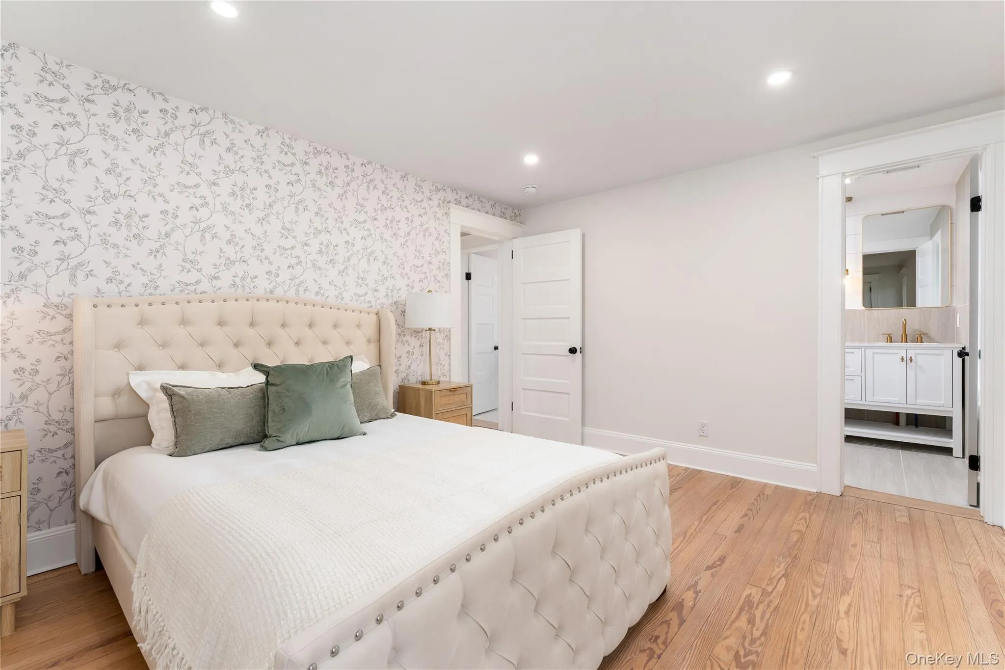 85 Garfield Avenue, Islip, NY, 3 Bedrooms Bedrooms, 11 Rooms Rooms,3 BathroomsBathrooms,Residential,For Rent,Garfield,0,1017020 85 Garfield Avenue, Islip, NY, 3 Bedrooms Bedrooms, 11 Rooms Rooms,3 BathroomsBathrooms,Residential,For Rent,Garfield,0,1017020