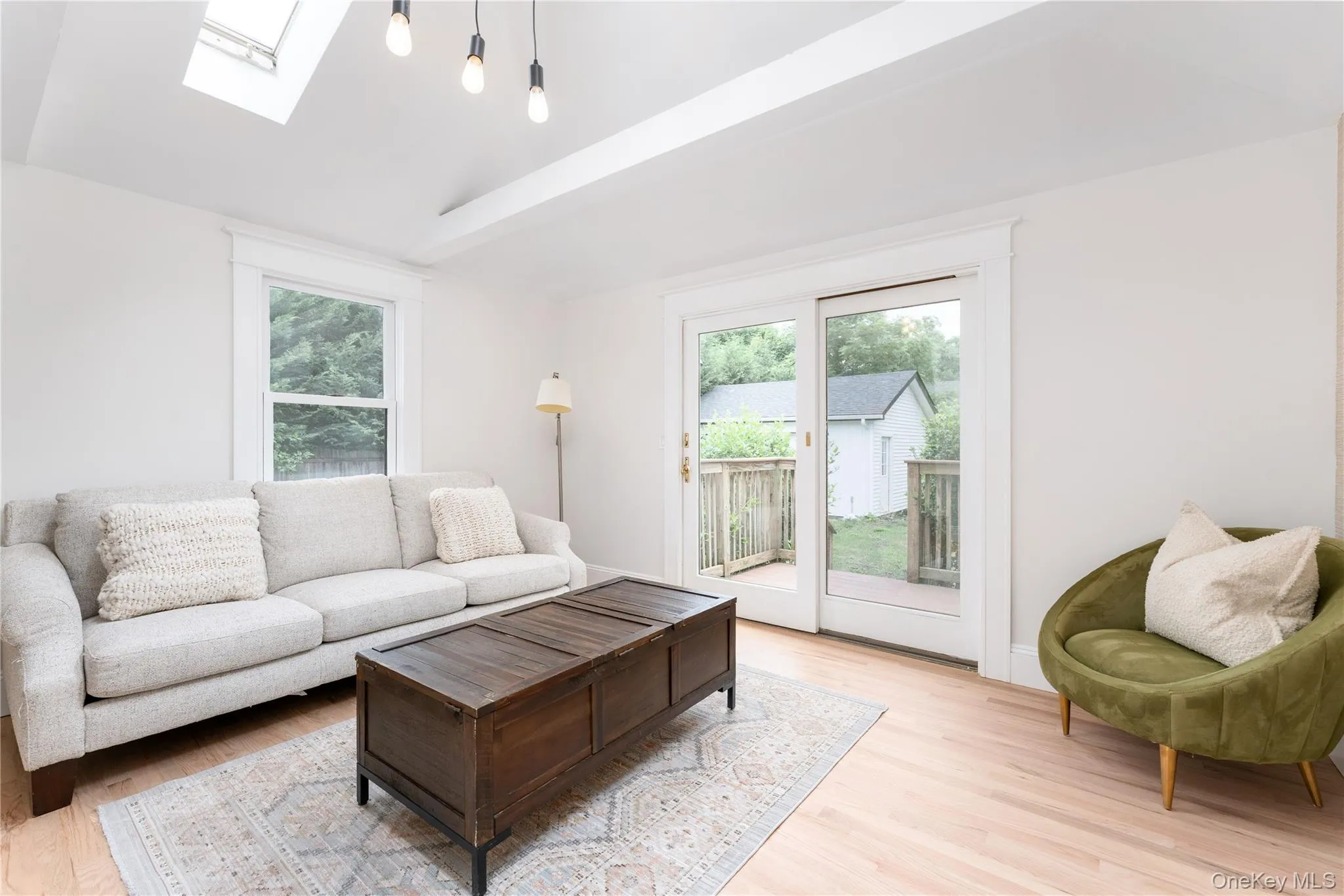 85 Garfield Avenue, Islip, NY, 3 Bedrooms Bedrooms, 11 Rooms Rooms,3 BathroomsBathrooms,Residential,For Rent,Garfield,0,1017020 85 Garfield Avenue, Islip, NY, 3 Bedrooms Bedrooms, 11 Rooms Rooms,3 BathroomsBathrooms,Residential,For Rent,Garfield,0,1017020