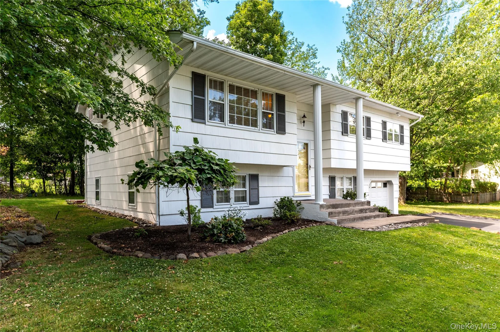 414 Maple Avenue, Clarkstown, NY, 4 Bedrooms Bedrooms, 8 Rooms Rooms,1 BathroomBathrooms,Residential,For Rent,Maple,0,1017021 414 Maple Avenue, Clarkstown, NY, 4 Bedrooms Bedrooms, 8 Rooms Rooms,1 BathroomBathrooms,Residential,For Rent,Maple,0,1017021