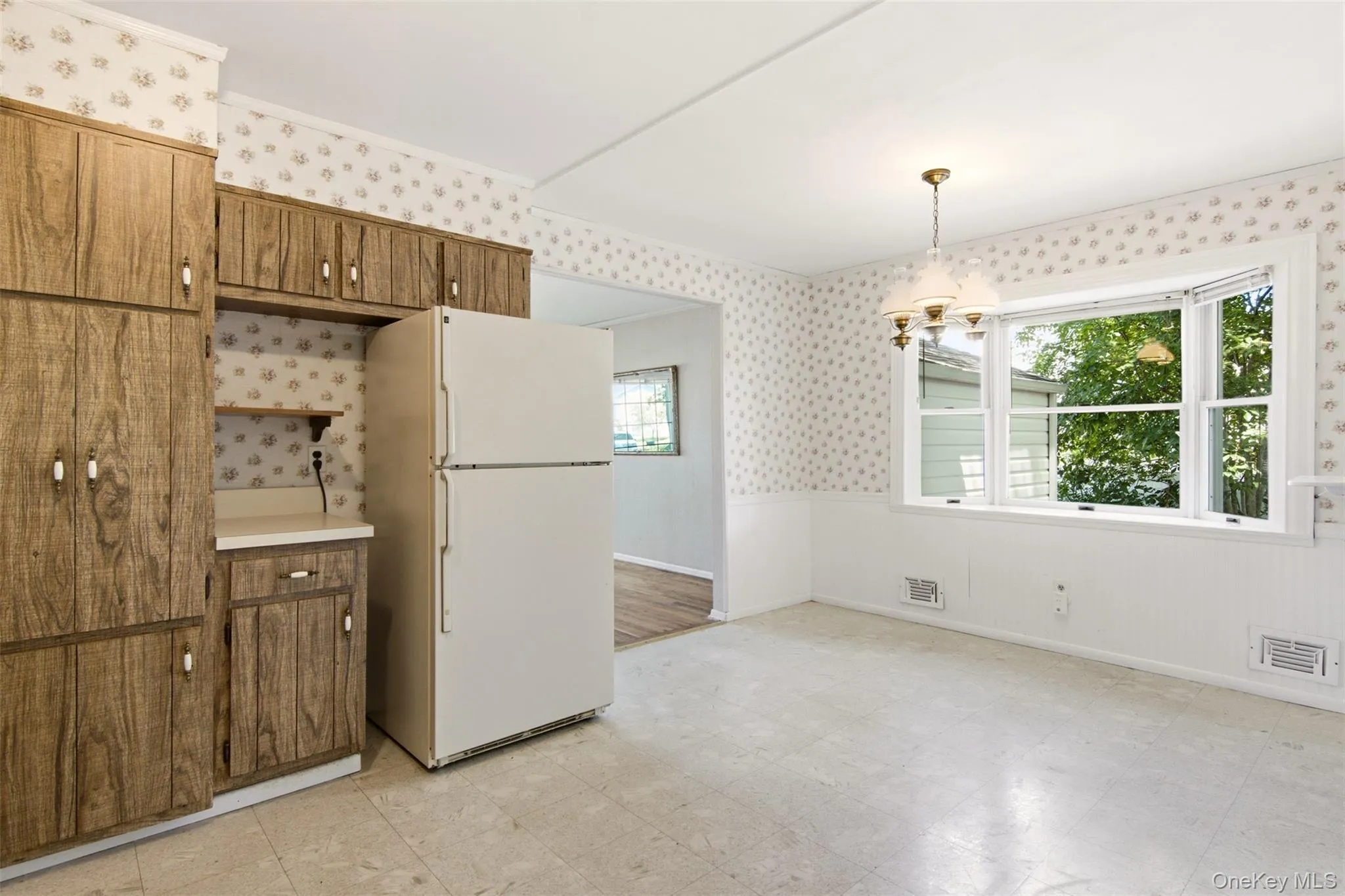 34 Hollo Drive, Brookhaven, NY, 3 Bedrooms Bedrooms, 5 Rooms Rooms,1 BathroomBathrooms,Residential,For Rent,Hollo,0,1017022 34 Hollo Drive, Brookhaven, NY, 3 Bedrooms Bedrooms, 5 Rooms Rooms,1 BathroomBathrooms,Residential,For Rent,Hollo,0,1017022