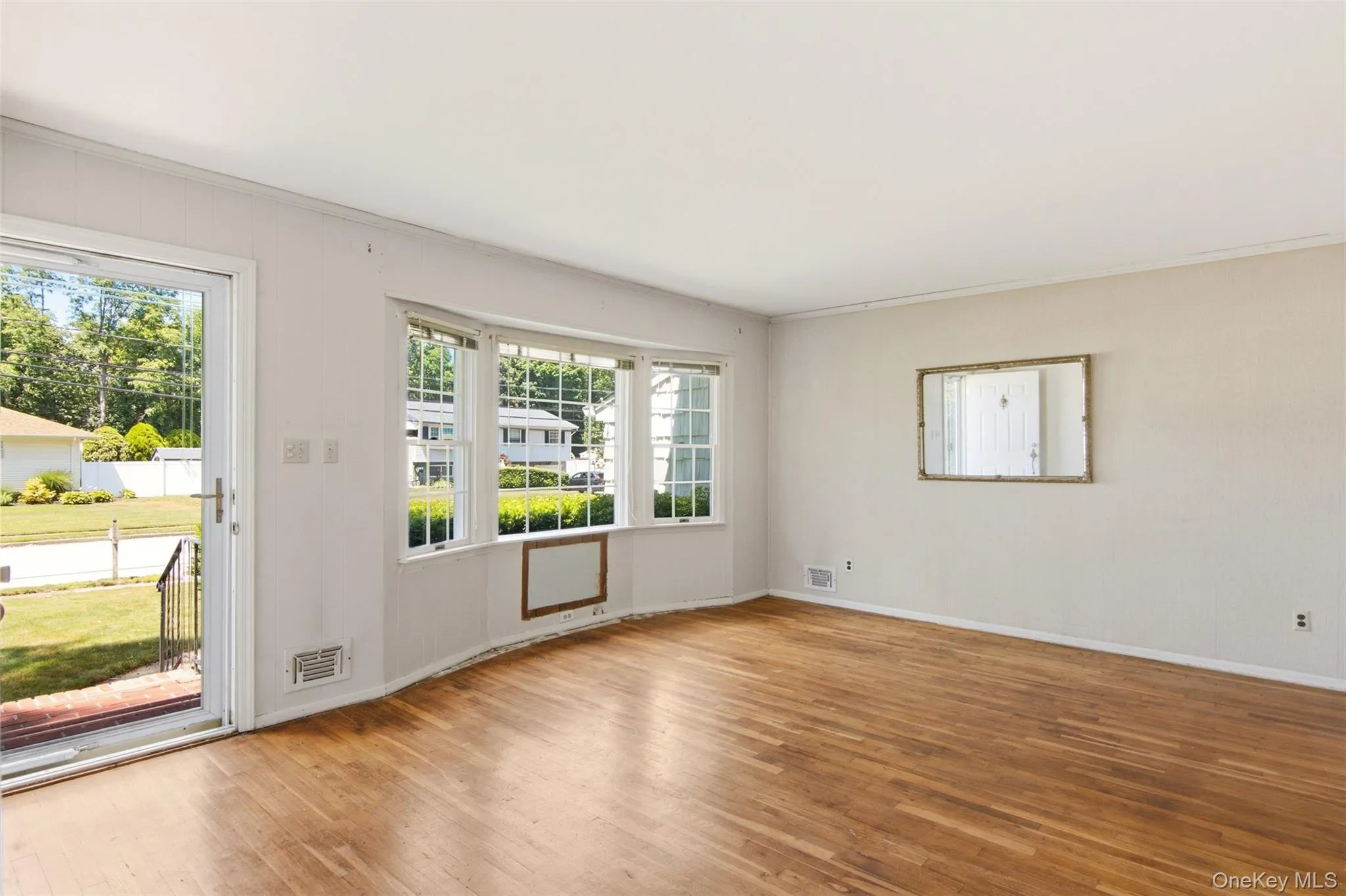 34 Hollo Drive, Brookhaven, NY, 3 Bedrooms Bedrooms, 5 Rooms Rooms,1 BathroomBathrooms,Residential,For Rent,Hollo,0,1017022 34 Hollo Drive, Brookhaven, NY, 3 Bedrooms Bedrooms, 5 Rooms Rooms,1 BathroomBathrooms,Residential,For Rent,Hollo,0,1017022