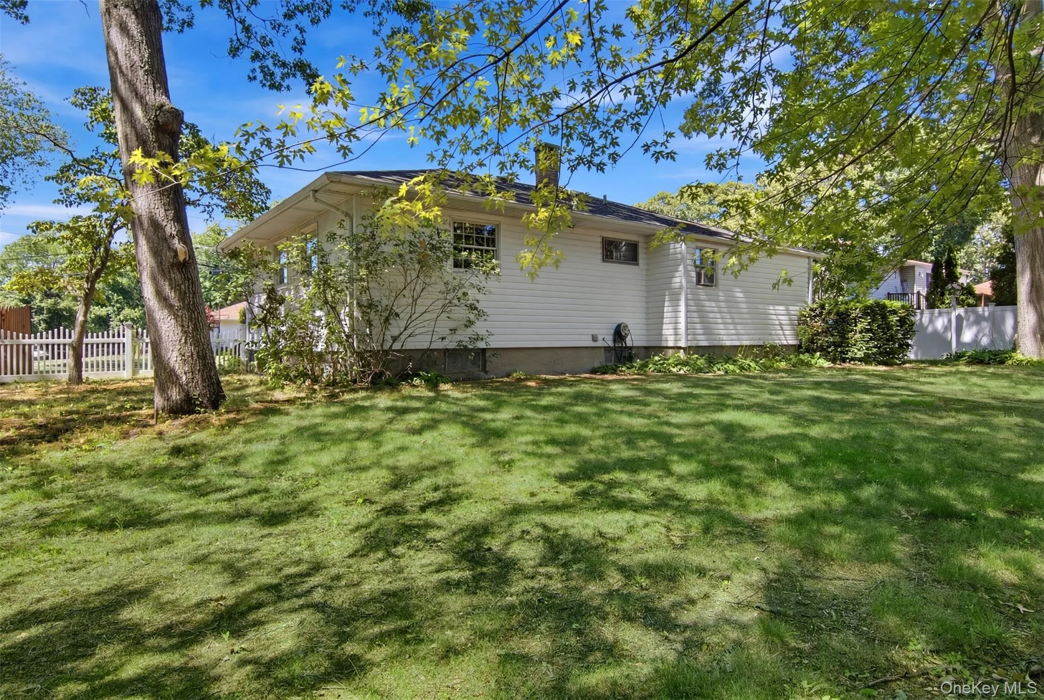 34 Hollo Drive, Brookhaven, NY, 3 Bedrooms Bedrooms, 5 Rooms Rooms,1 BathroomBathrooms,Residential,For Rent,Hollo,0,1017022 34 Hollo Drive, Brookhaven, NY, 3 Bedrooms Bedrooms, 5 Rooms Rooms,1 BathroomBathrooms,Residential,For Rent,Hollo,0,1017022