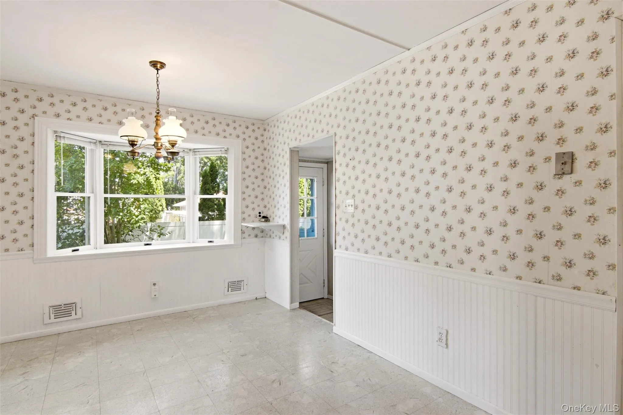 34 Hollo Drive, Brookhaven, NY, 3 Bedrooms Bedrooms, 5 Rooms Rooms,1 BathroomBathrooms,Residential,For Rent,Hollo,0,1017022 34 Hollo Drive, Brookhaven, NY, 3 Bedrooms Bedrooms, 5 Rooms Rooms,1 BathroomBathrooms,Residential,For Rent,Hollo,0,1017022