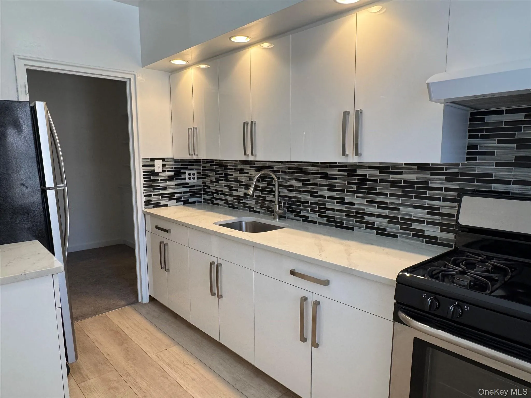 99-41 64th Avenue, New York, NY, 2 Bedrooms Bedrooms, 5 Rooms Rooms,1 BathroomBathrooms,Residential Lease,For Rent,64th,0,1017026 99-41 64th Avenue, New York, NY, 2 Bedrooms Bedrooms, 5 Rooms Rooms,1 BathroomBathrooms,Residential Lease,For Rent,64th,0,1017026