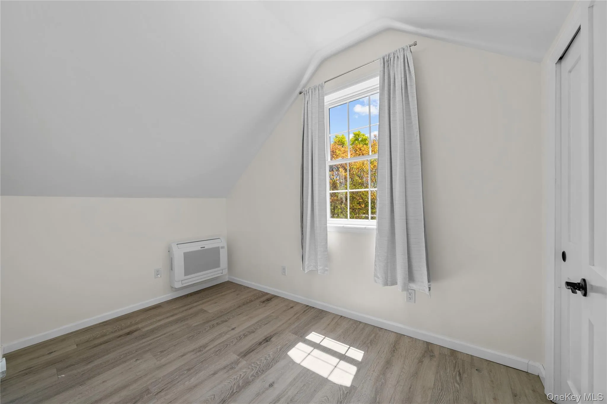 37 Hoffman Drive, Smithtown, NY, 3 Bedrooms Bedrooms, 7 Rooms Rooms,1 BathroomBathrooms,Residential Lease,For Rent,Hoffman,0,1017027 37 Hoffman Drive, Smithtown, NY, 3 Bedrooms Bedrooms, 7 Rooms Rooms,1 BathroomBathrooms,Residential Lease,For Rent,Hoffman,0,1017027