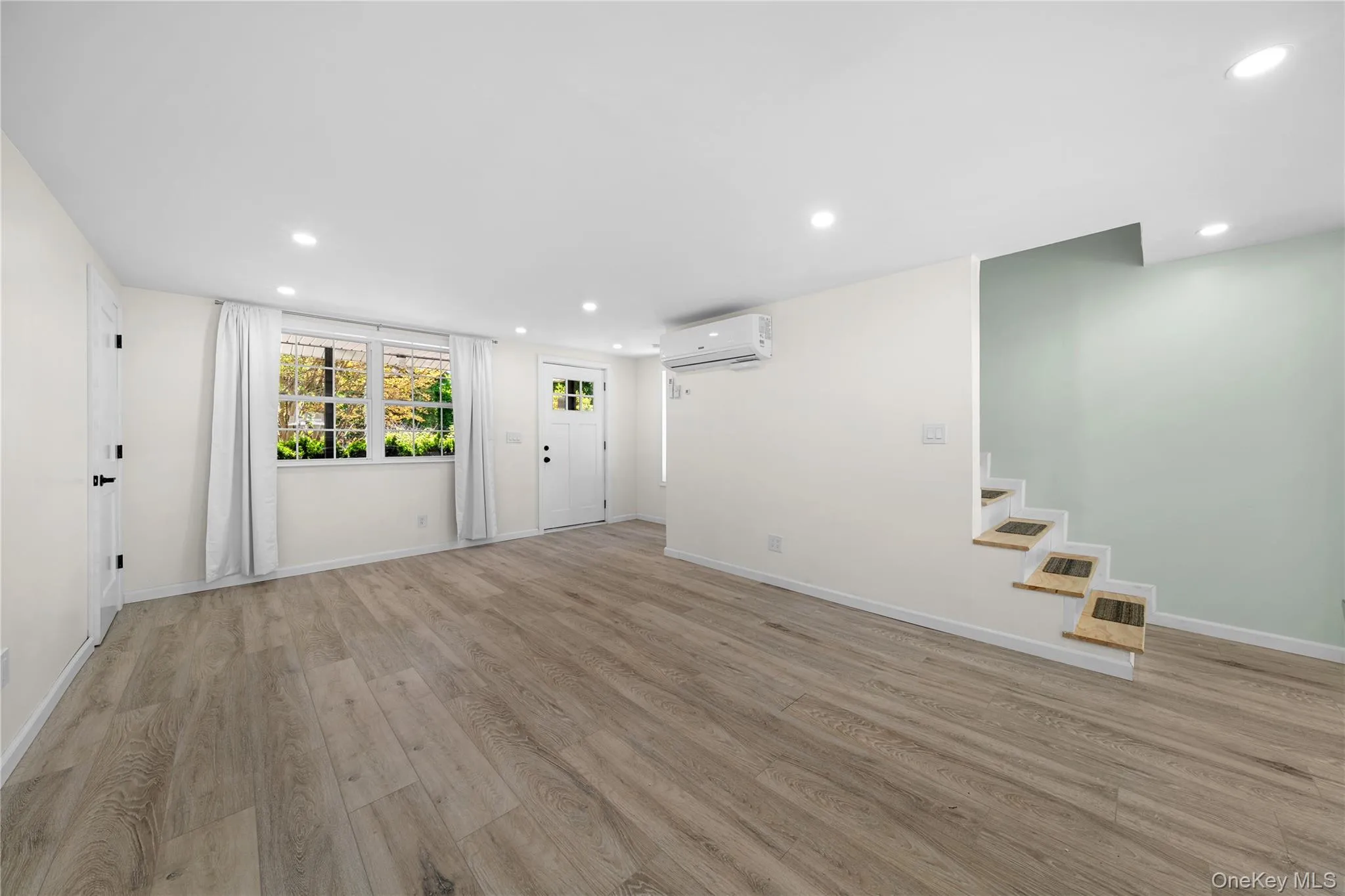 37 Hoffman Drive, Smithtown, NY, 3 Bedrooms Bedrooms, 7 Rooms Rooms,1 BathroomBathrooms,Residential Lease,For Rent,Hoffman,0,1017027 37 Hoffman Drive, Smithtown, NY, 3 Bedrooms Bedrooms, 7 Rooms Rooms,1 BathroomBathrooms,Residential Lease,For Rent,Hoffman,0,1017027