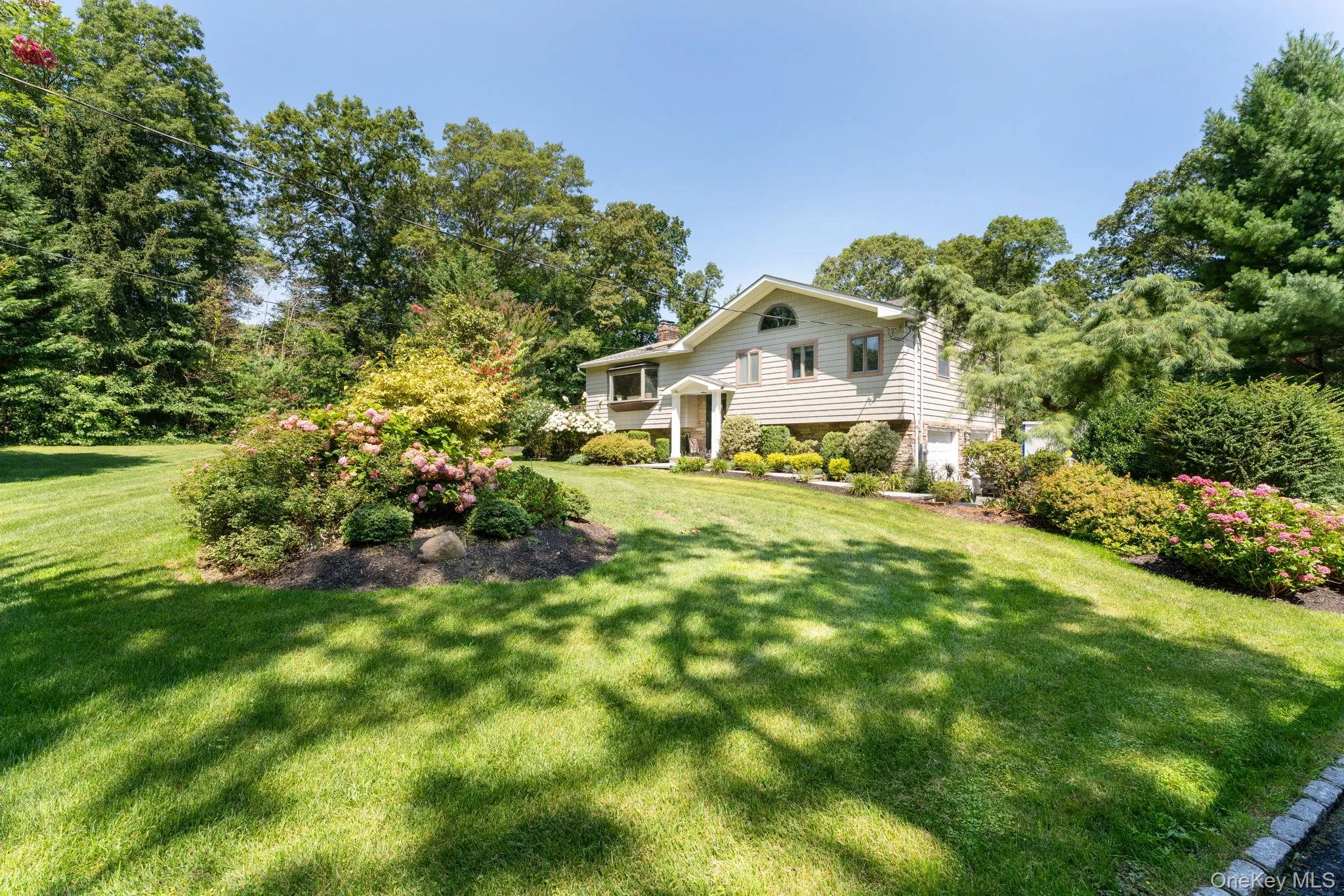 25 Brewster Avenue, Smithtown, NY, 4 Bedrooms Bedrooms, 8 Rooms Rooms,2 BathroomsBathrooms,Residential,For Rent,Brewster,0,1017028 25 Brewster Avenue, Smithtown, NY, 4 Bedrooms Bedrooms, 8 Rooms Rooms,2 BathroomsBathrooms,Residential,For Rent,Brewster,0,1017028