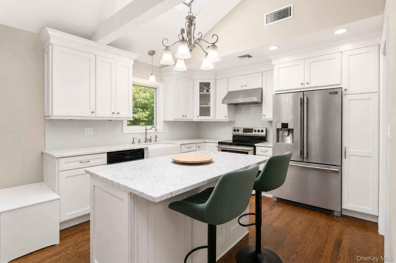 25 Brewster Avenue, Smithtown, NY, 4 Bedrooms Bedrooms, 8 Rooms Rooms,2 BathroomsBathrooms,Residential,For Rent,Brewster,0,1017028 25 Brewster Avenue, Smithtown, NY, 4 Bedrooms Bedrooms, 8 Rooms Rooms,2 BathroomsBathrooms,Residential,For Rent,Brewster,0,1017028