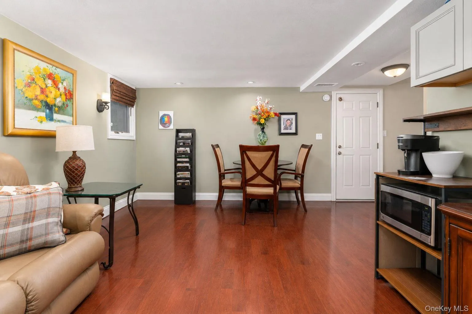 25 Brewster Avenue, Smithtown, NY, 4 Bedrooms Bedrooms, 8 Rooms Rooms,2 BathroomsBathrooms,Residential,For Rent,Brewster,0,1017028 25 Brewster Avenue, Smithtown, NY, 4 Bedrooms Bedrooms, 8 Rooms Rooms,2 BathroomsBathrooms,Residential,For Rent,Brewster,0,1017028