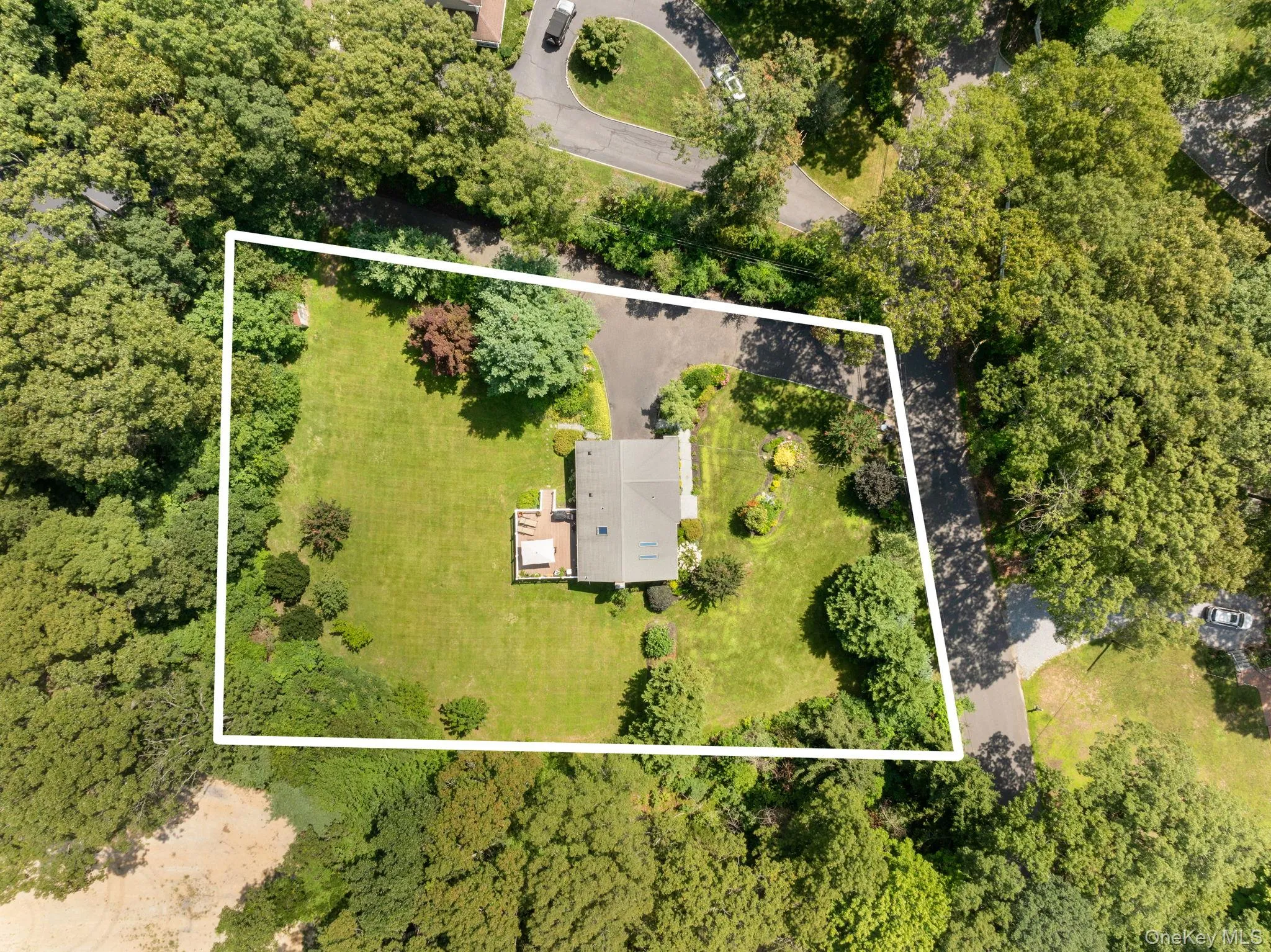 25 Brewster Avenue, Smithtown, NY, 4 Bedrooms Bedrooms, 8 Rooms Rooms,2 BathroomsBathrooms,Residential,For Rent,Brewster,0,1017028 25 Brewster Avenue, Smithtown, NY, 4 Bedrooms Bedrooms, 8 Rooms Rooms,2 BathroomsBathrooms,Residential,For Rent,Brewster,0,1017028