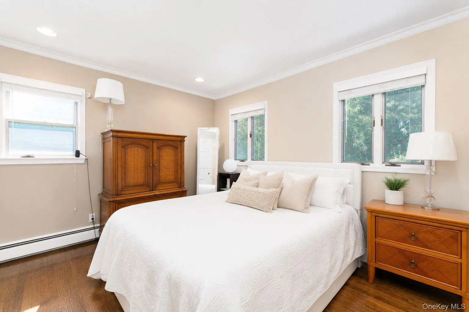 25 Brewster Avenue, Smithtown, NY, 4 Bedrooms Bedrooms, 8 Rooms Rooms,2 BathroomsBathrooms,Residential,For Rent,Brewster,0,1017028 25 Brewster Avenue, Smithtown, NY, 4 Bedrooms Bedrooms, 8 Rooms Rooms,2 BathroomsBathrooms,Residential,For Rent,Brewster,0,1017028