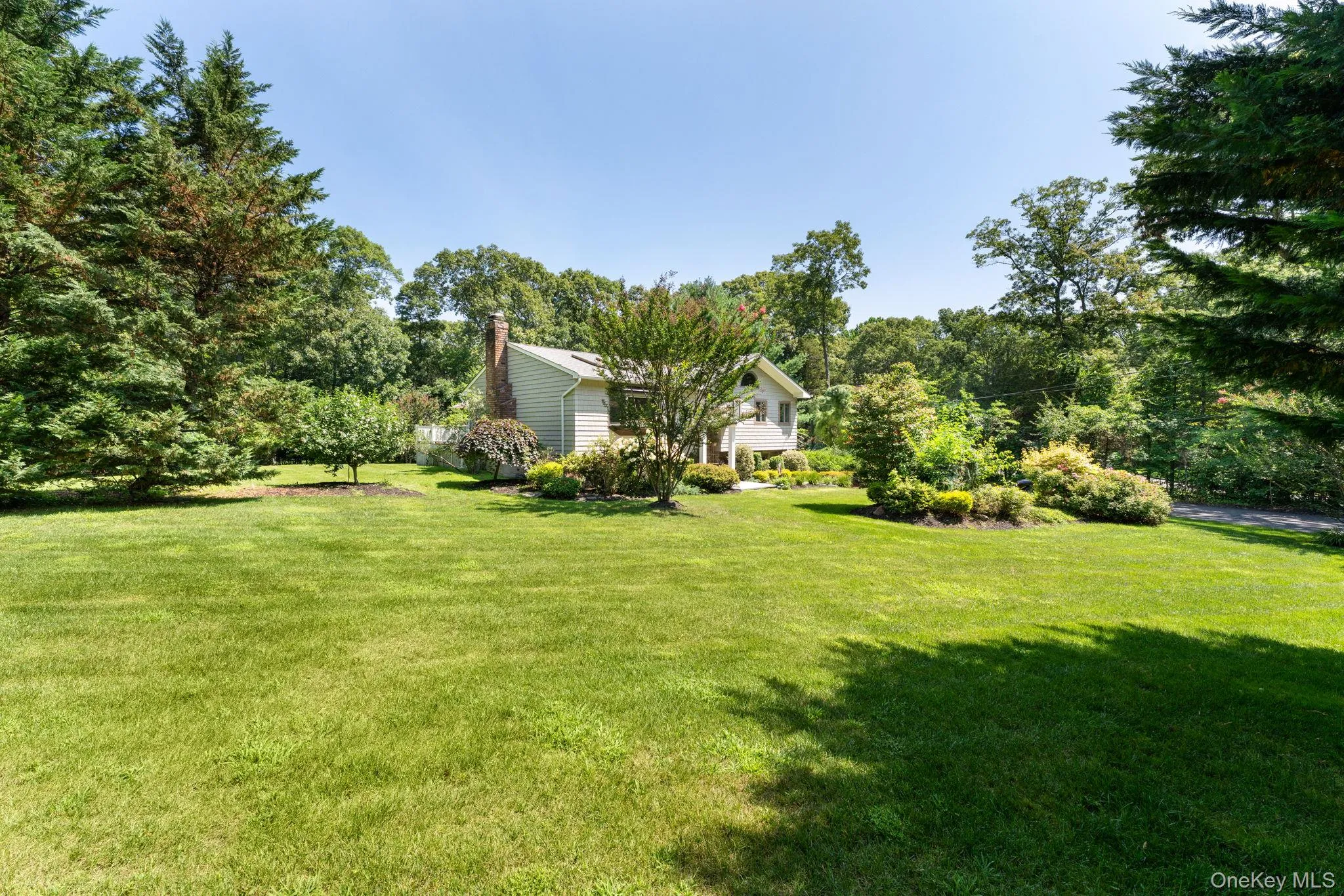 25 Brewster Avenue, Smithtown, NY, 4 Bedrooms Bedrooms, 8 Rooms Rooms,2 BathroomsBathrooms,Residential,For Rent,Brewster,0,1017028 25 Brewster Avenue, Smithtown, NY, 4 Bedrooms Bedrooms, 8 Rooms Rooms,2 BathroomsBathrooms,Residential,For Rent,Brewster,0,1017028