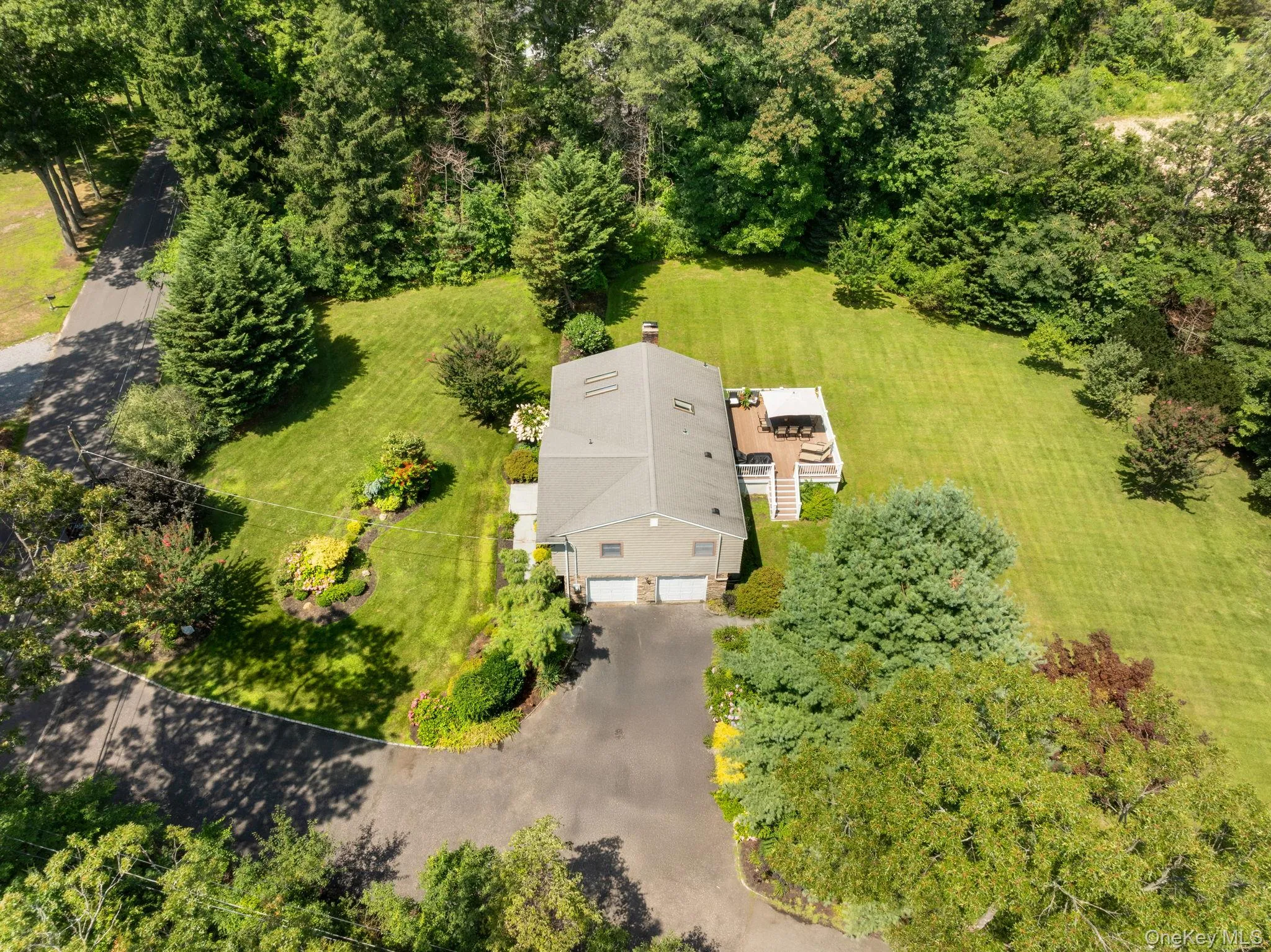 25 Brewster Avenue, Smithtown, NY, 4 Bedrooms Bedrooms, 8 Rooms Rooms,2 BathroomsBathrooms,Residential,For Rent,Brewster,0,1017028 25 Brewster Avenue, Smithtown, NY, 4 Bedrooms Bedrooms, 8 Rooms Rooms,2 BathroomsBathrooms,Residential,For Rent,Brewster,0,1017028