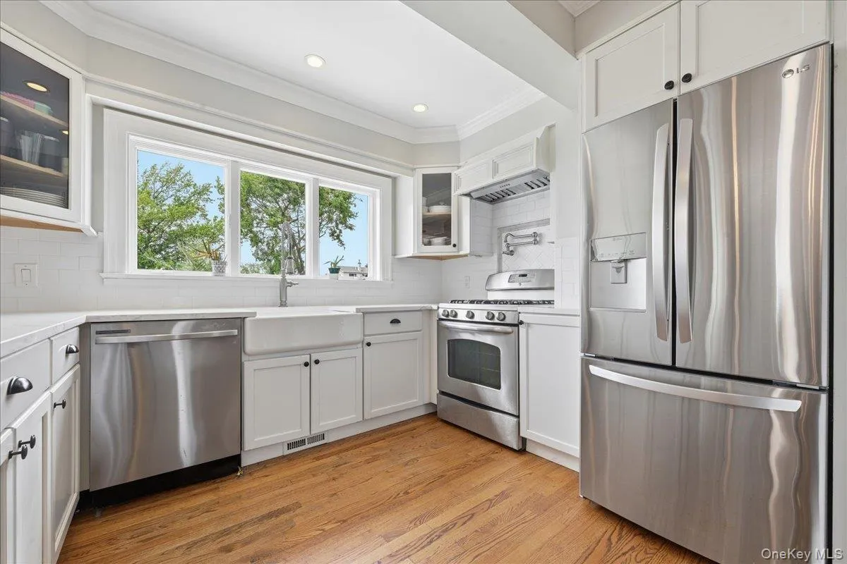 17 Norman Avenue, Babylon, NY, 3 Bedrooms Bedrooms, 7 Rooms Rooms,2 BathroomsBathrooms,Residential,For Rent,Norman,0,KEY1017032 17 Norman Avenue, Babylon, NY, 3 Bedrooms Bedrooms, 7 Rooms Rooms,2 BathroomsBathrooms,Residential,For Rent,Norman,0,KEY1017032