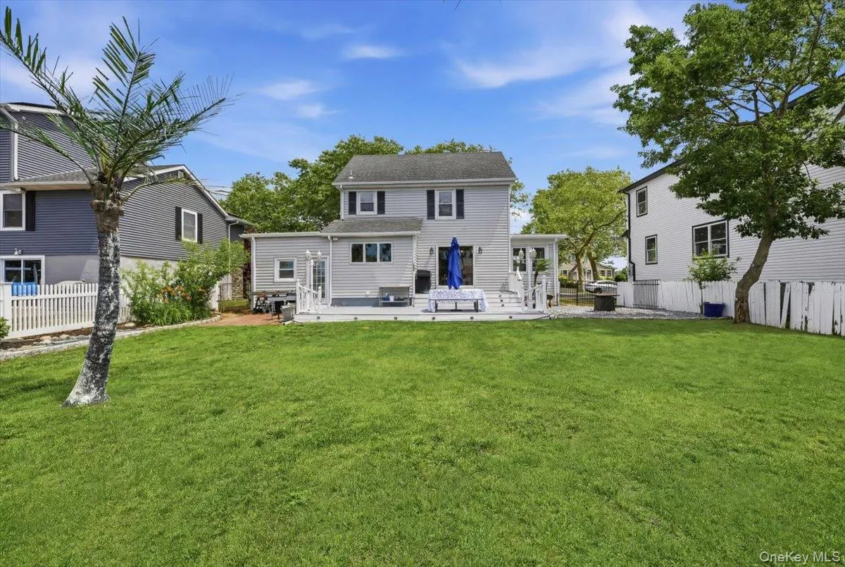 17 Norman Avenue, Babylon, NY, 3 Bedrooms Bedrooms, 7 Rooms Rooms,2 BathroomsBathrooms,Residential,For Rent,Norman,0,KEY1017032 17 Norman Avenue, Babylon, NY, 3 Bedrooms Bedrooms, 7 Rooms Rooms,2 BathroomsBathrooms,Residential,For Rent,Norman,0,KEY1017032