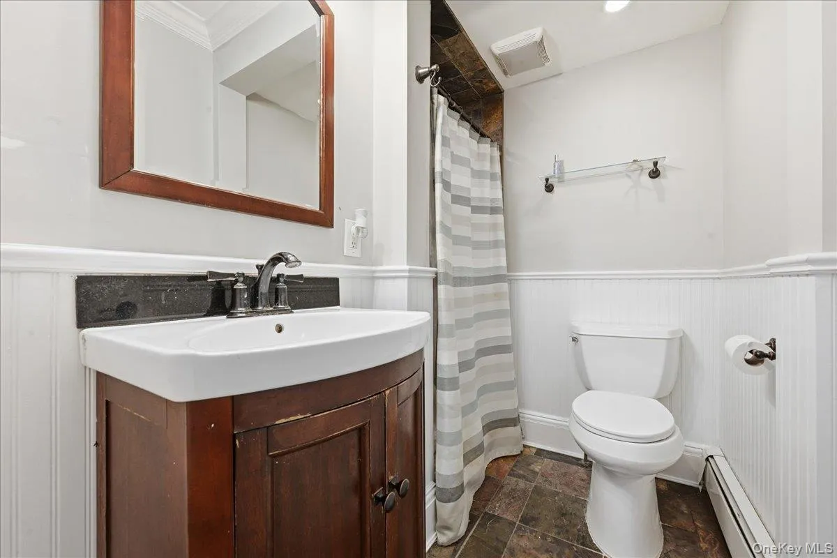 17 Norman Avenue, Babylon, NY, 3 Bedrooms Bedrooms, 7 Rooms Rooms,2 BathroomsBathrooms,Residential,For Rent,Norman,0,KEY1017032 17 Norman Avenue, Babylon, NY, 3 Bedrooms Bedrooms, 7 Rooms Rooms,2 BathroomsBathrooms,Residential,For Rent,Norman,0,KEY1017032