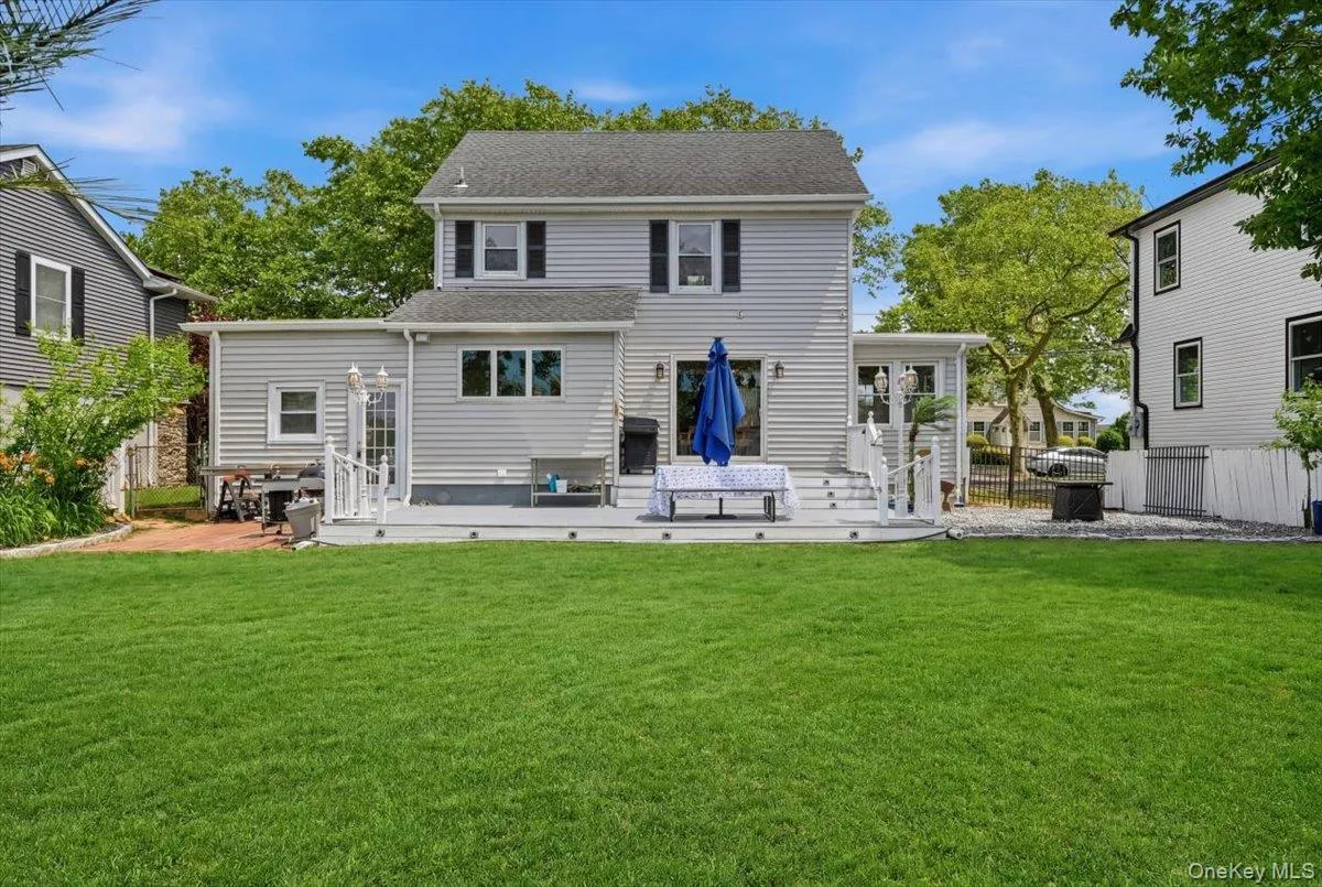 17 Norman Avenue, Babylon, NY, 3 Bedrooms Bedrooms, 7 Rooms Rooms,2 BathroomsBathrooms,Residential,For Rent,Norman,0,KEY1017032 17 Norman Avenue, Babylon, NY, 3 Bedrooms Bedrooms, 7 Rooms Rooms,2 BathroomsBathrooms,Residential,For Rent,Norman,0,KEY1017032