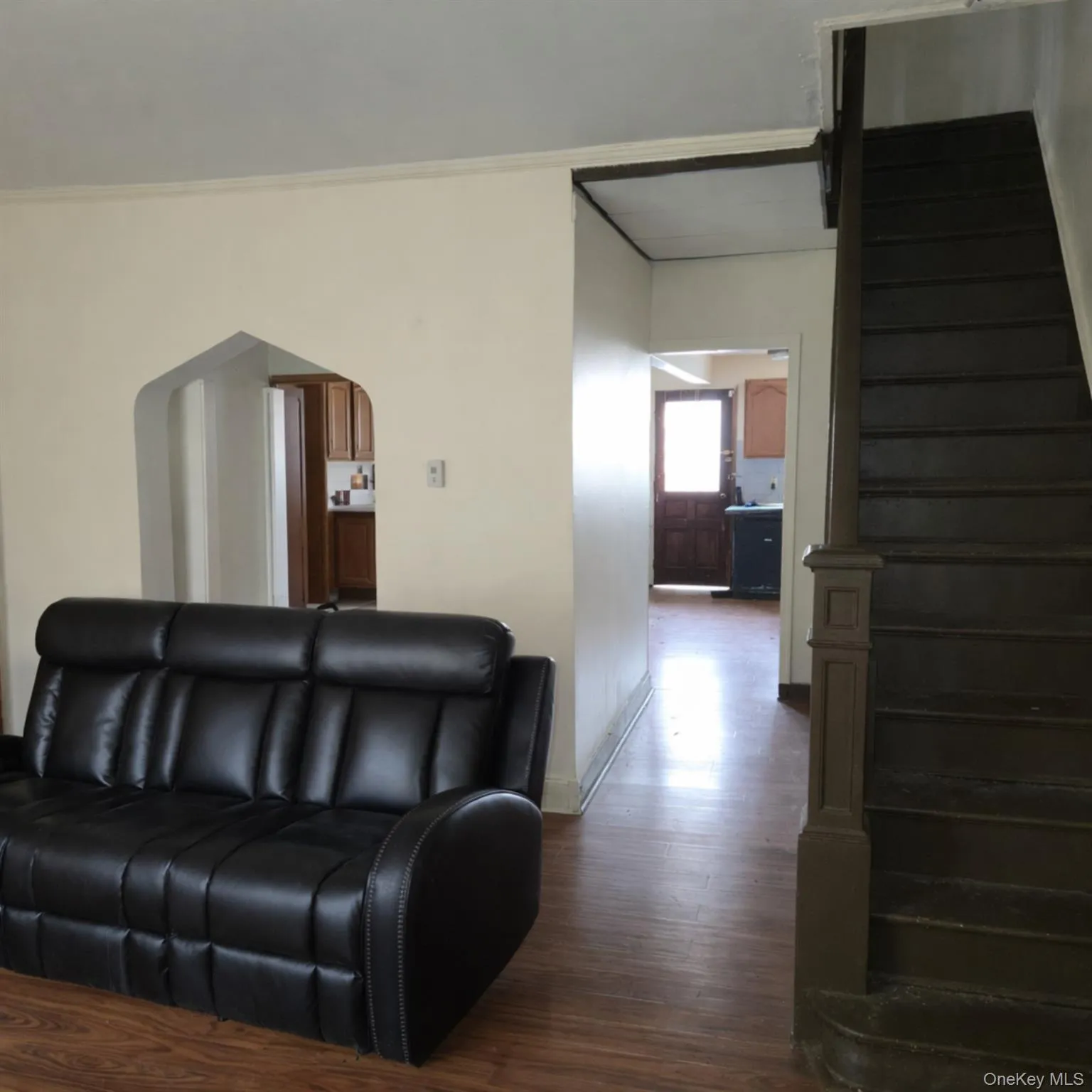 9145 85th Street, New York, NY, 3 Bedrooms Bedrooms, 6 Rooms Rooms,1 BathroomBathrooms,Residential,For Rent,85th,0,1017037 9145 85th Street, New York, NY, 3 Bedrooms Bedrooms, 6 Rooms Rooms,1 BathroomBathrooms,Residential,For Rent,85th,0,1017037